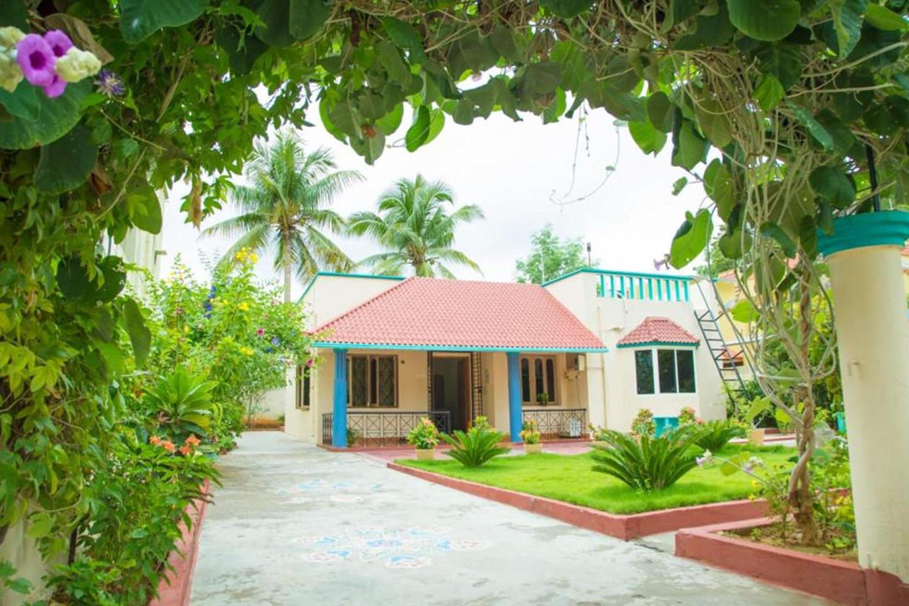 BRUNDHA HOMESTAY Villa with Garden view 5