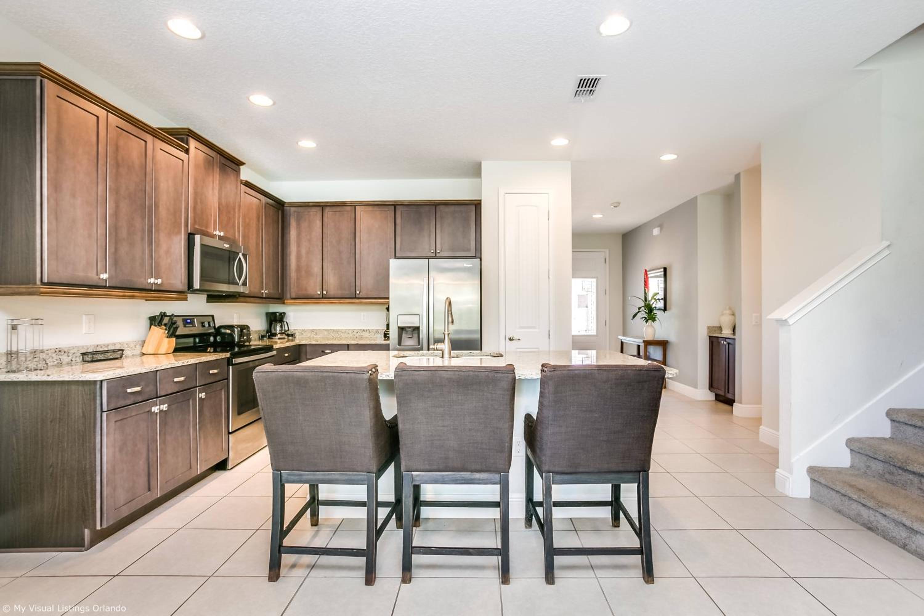 Encore Resort 8 Bedroom Home with Pool 2114