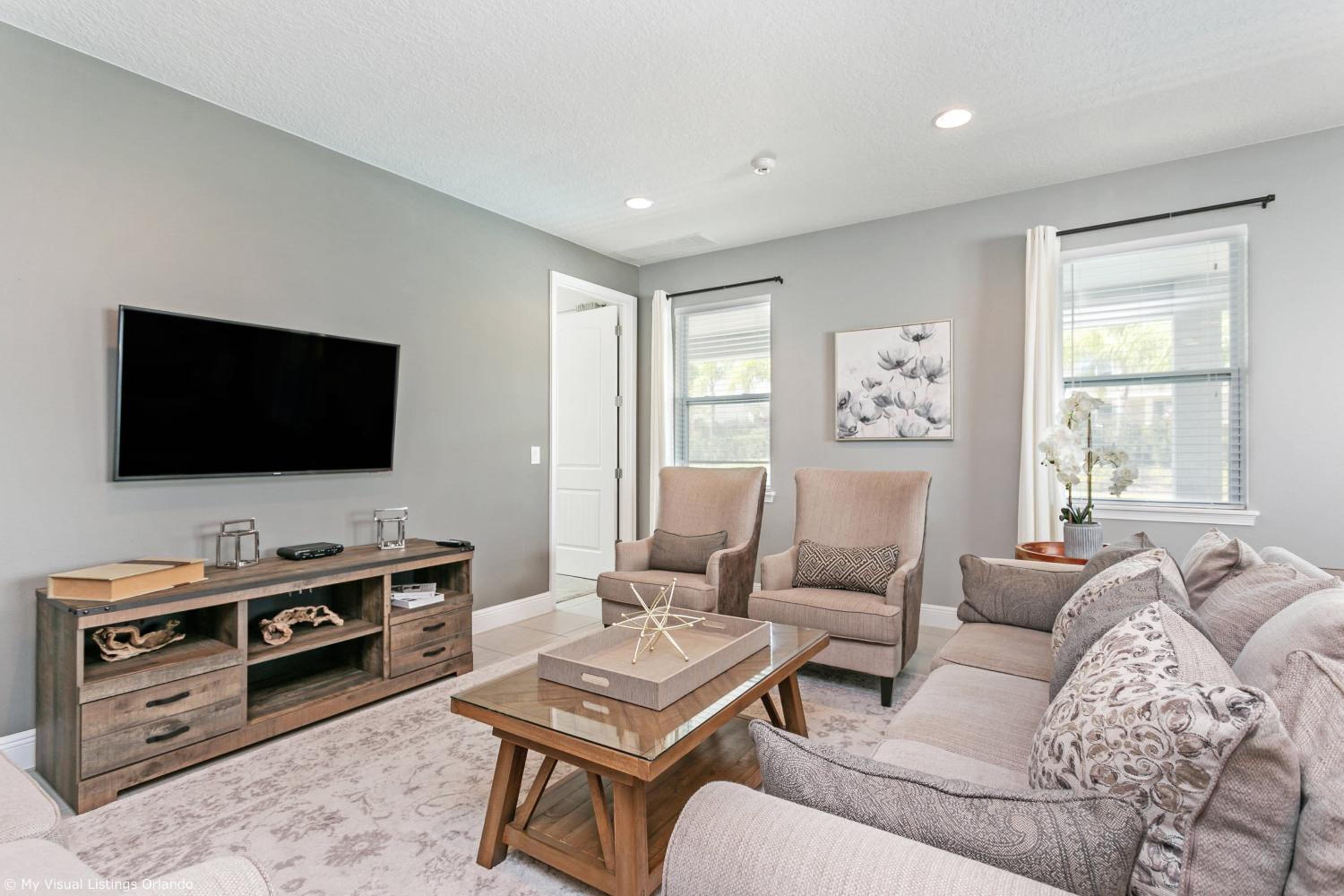 Encore Resort 8 Bedroom Home with Pool 2114