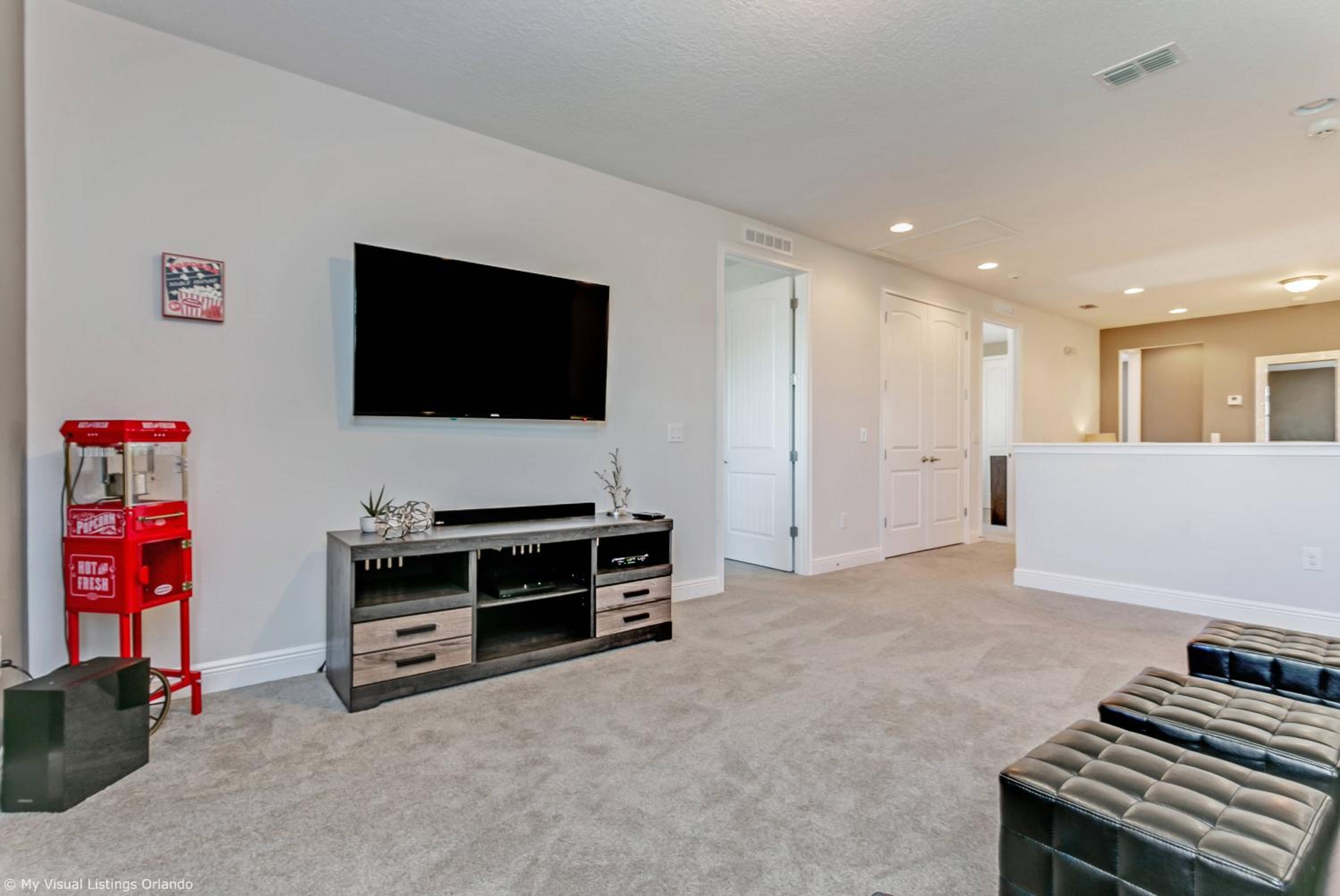 Encore Resort 8 Bedroom Home with Pool 2114