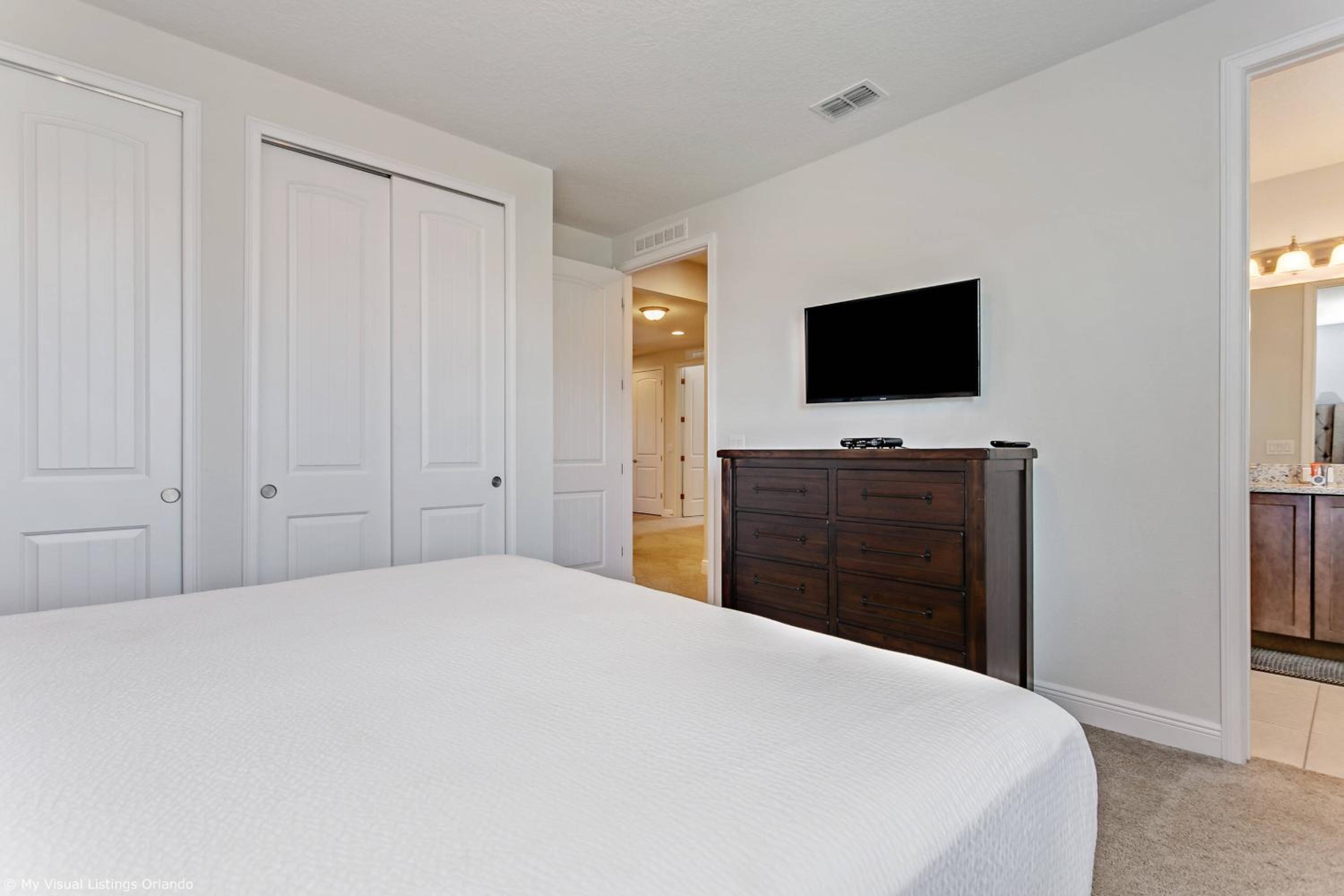Encore Resort 8 Bedroom Home with Pool 2114