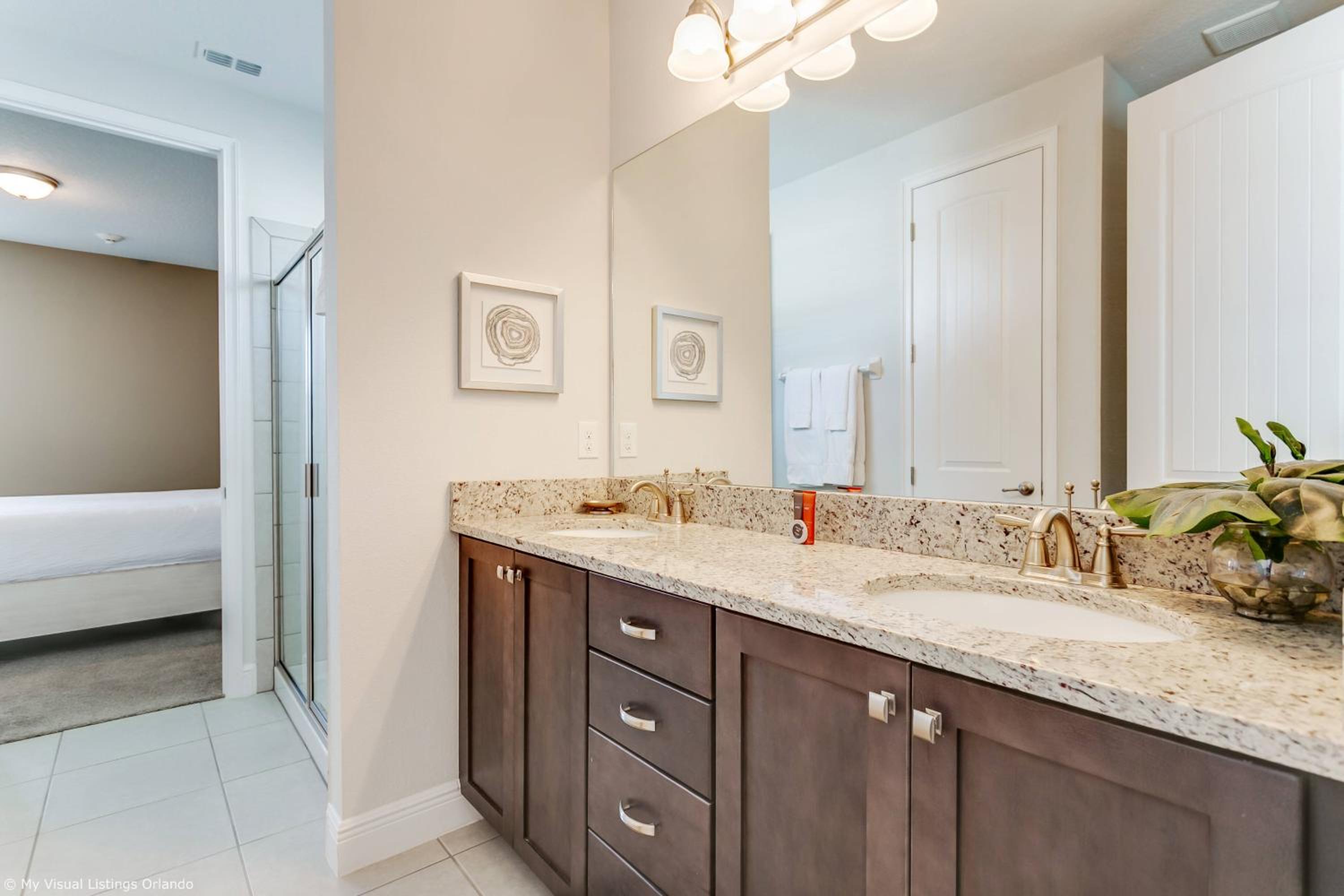 Encore Resort 8 Bedroom Home with Pool 2114