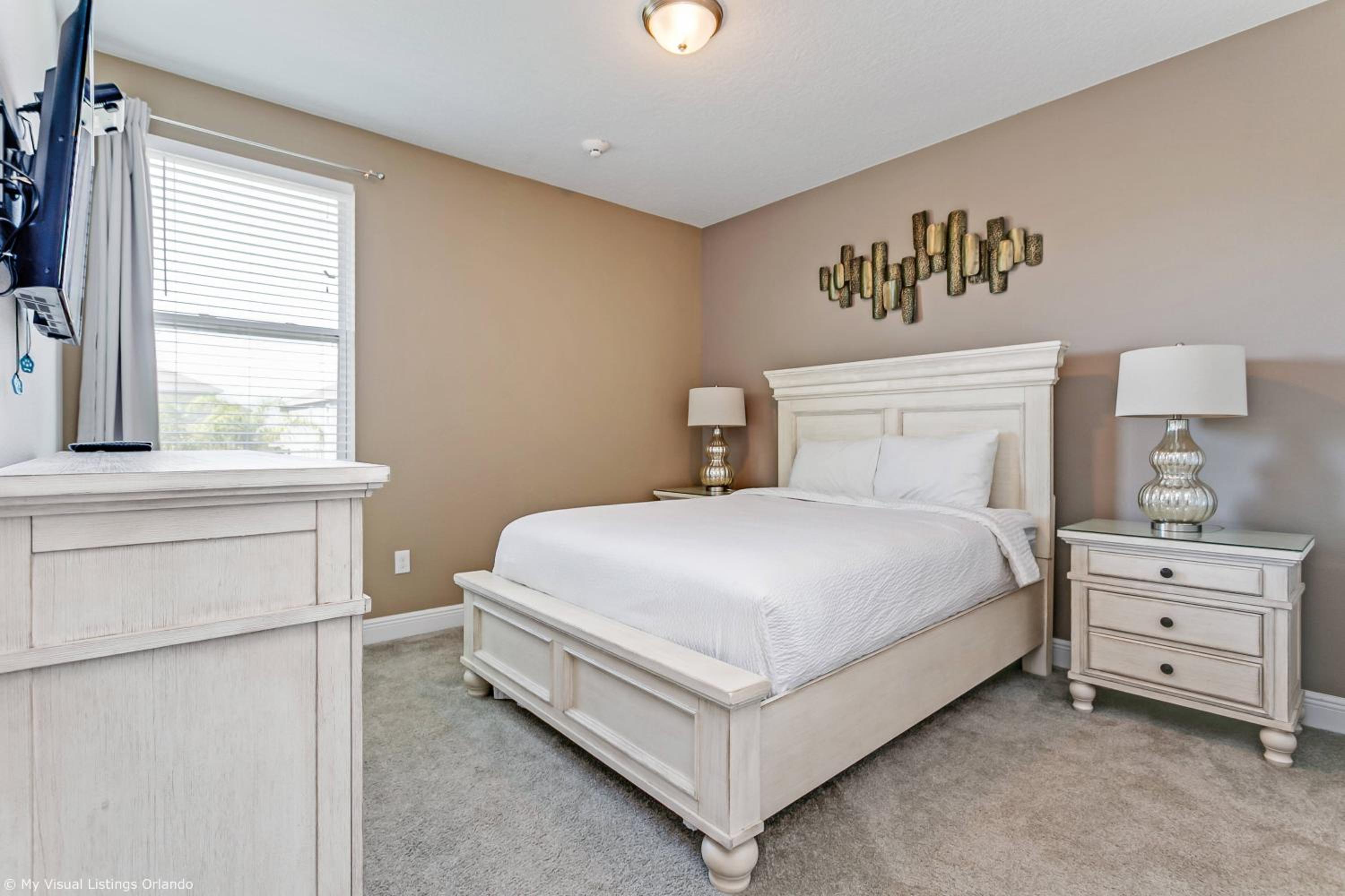 Encore Resort 8 Bedroom Home with Pool 2114