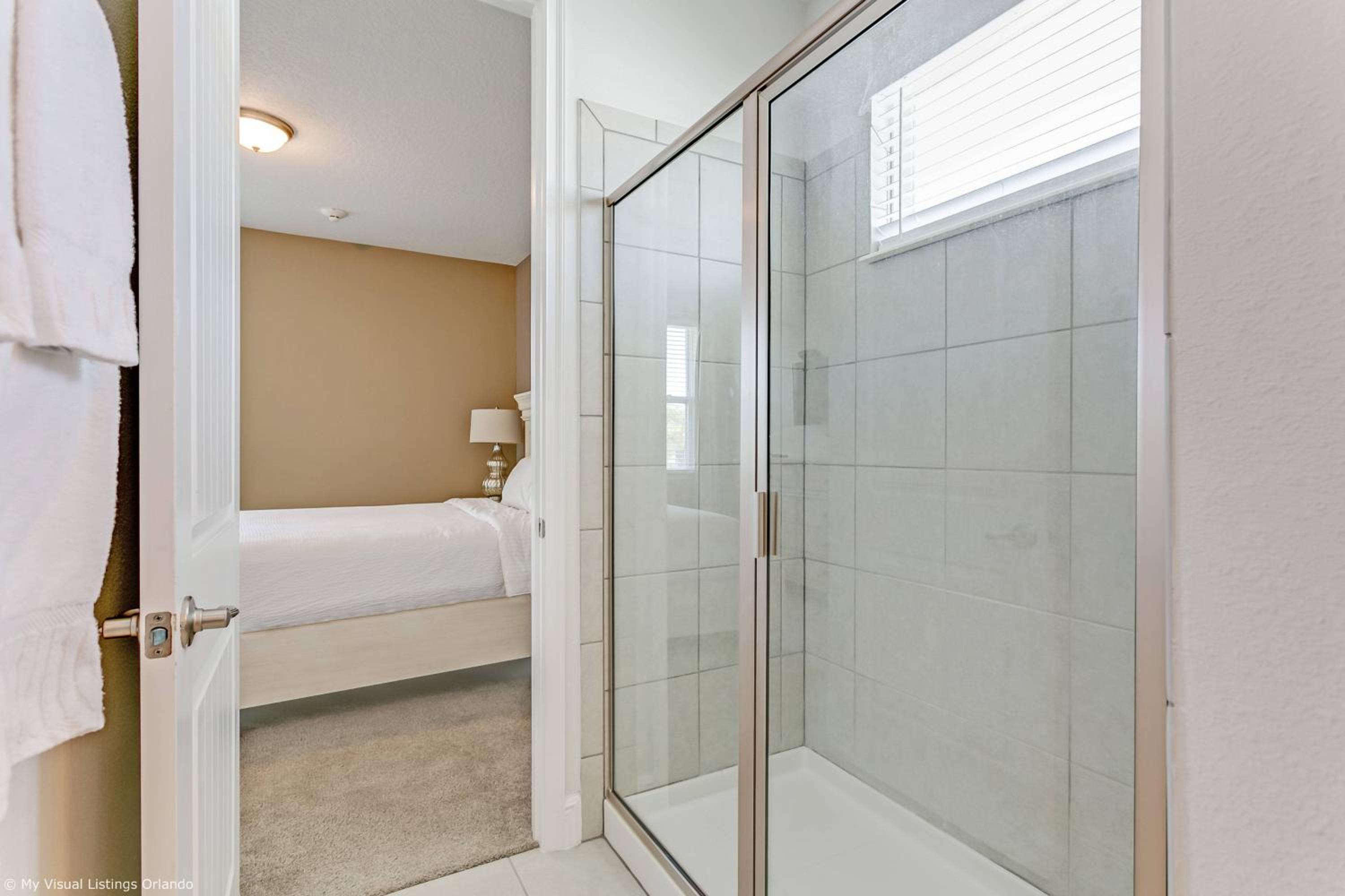 Encore Resort 8 Bedroom Home with Pool 2114