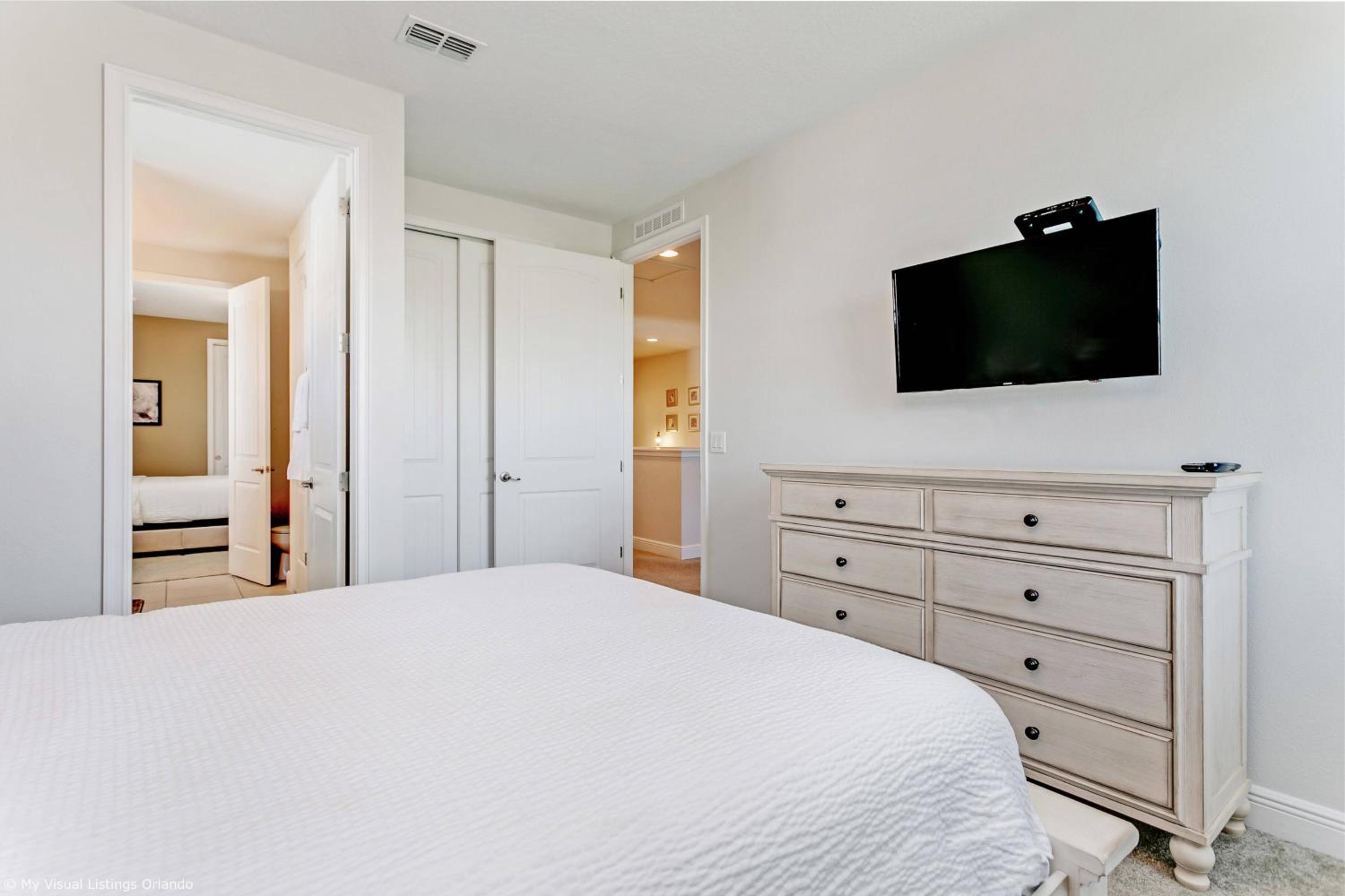 Encore Resort 8 Bedroom Home with Pool 2114