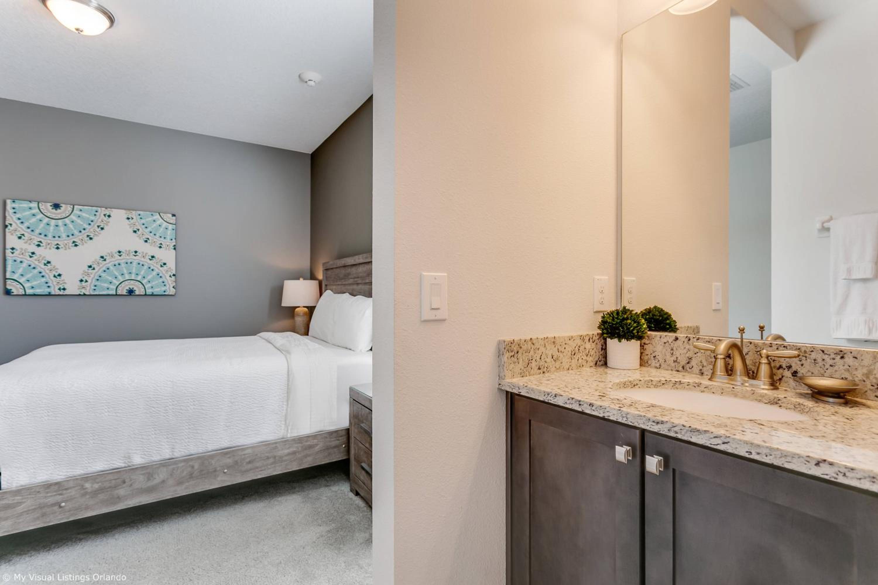 Encore Resort 8 Bedroom Home with Pool 2114