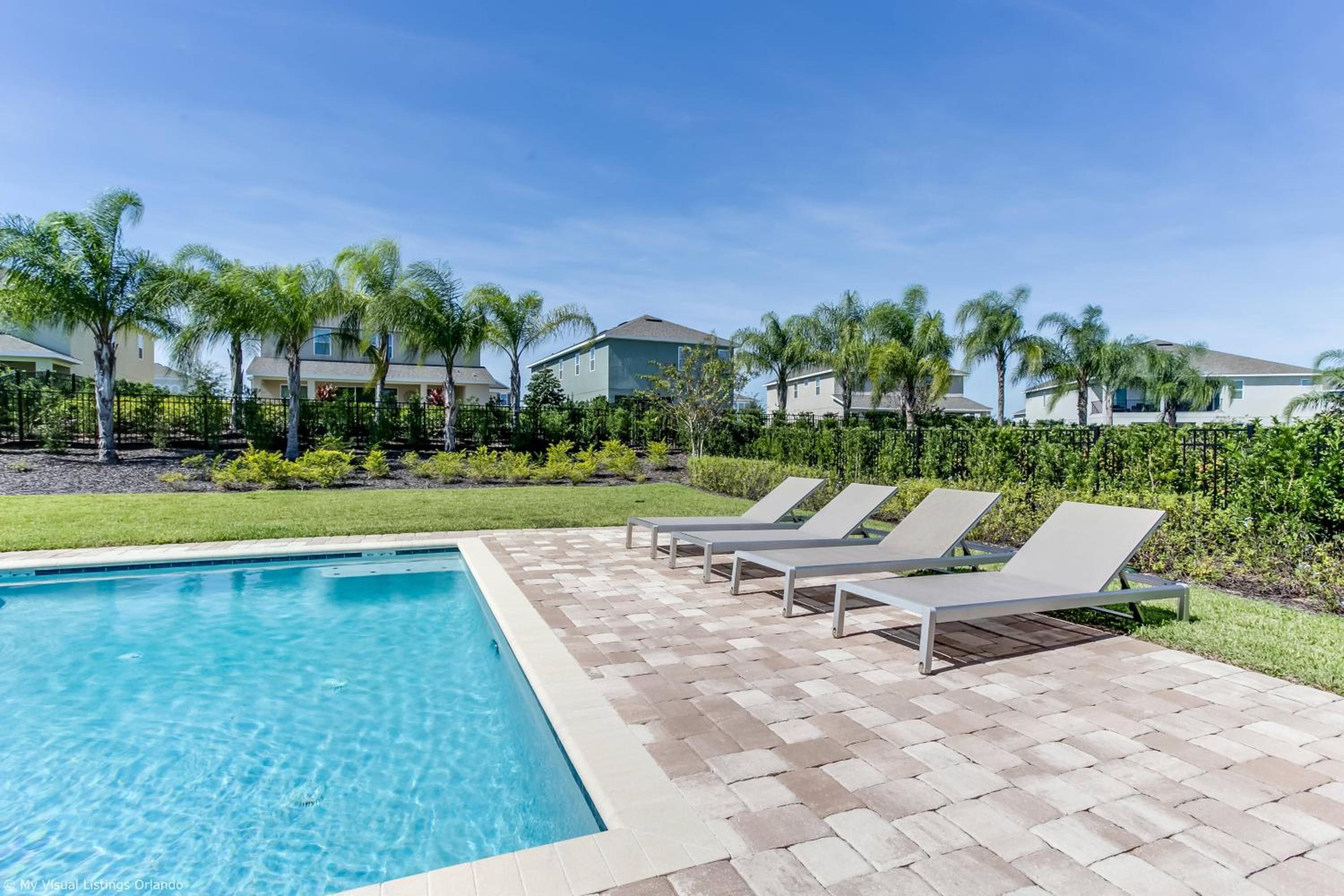 Encore Resort 8 Bedroom Home with Pool 2114