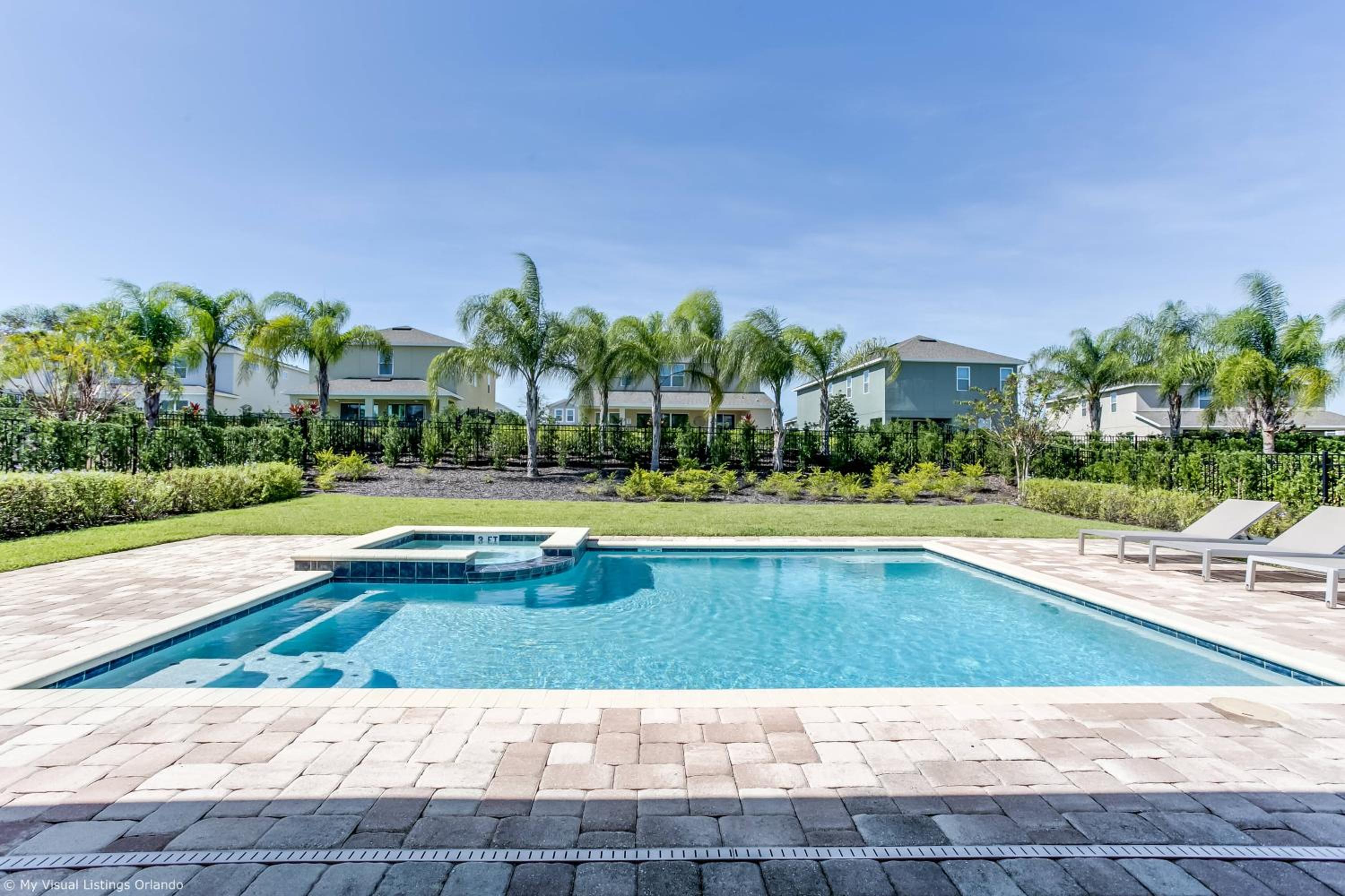Encore Resort 8 Bedroom Home with Pool 2114