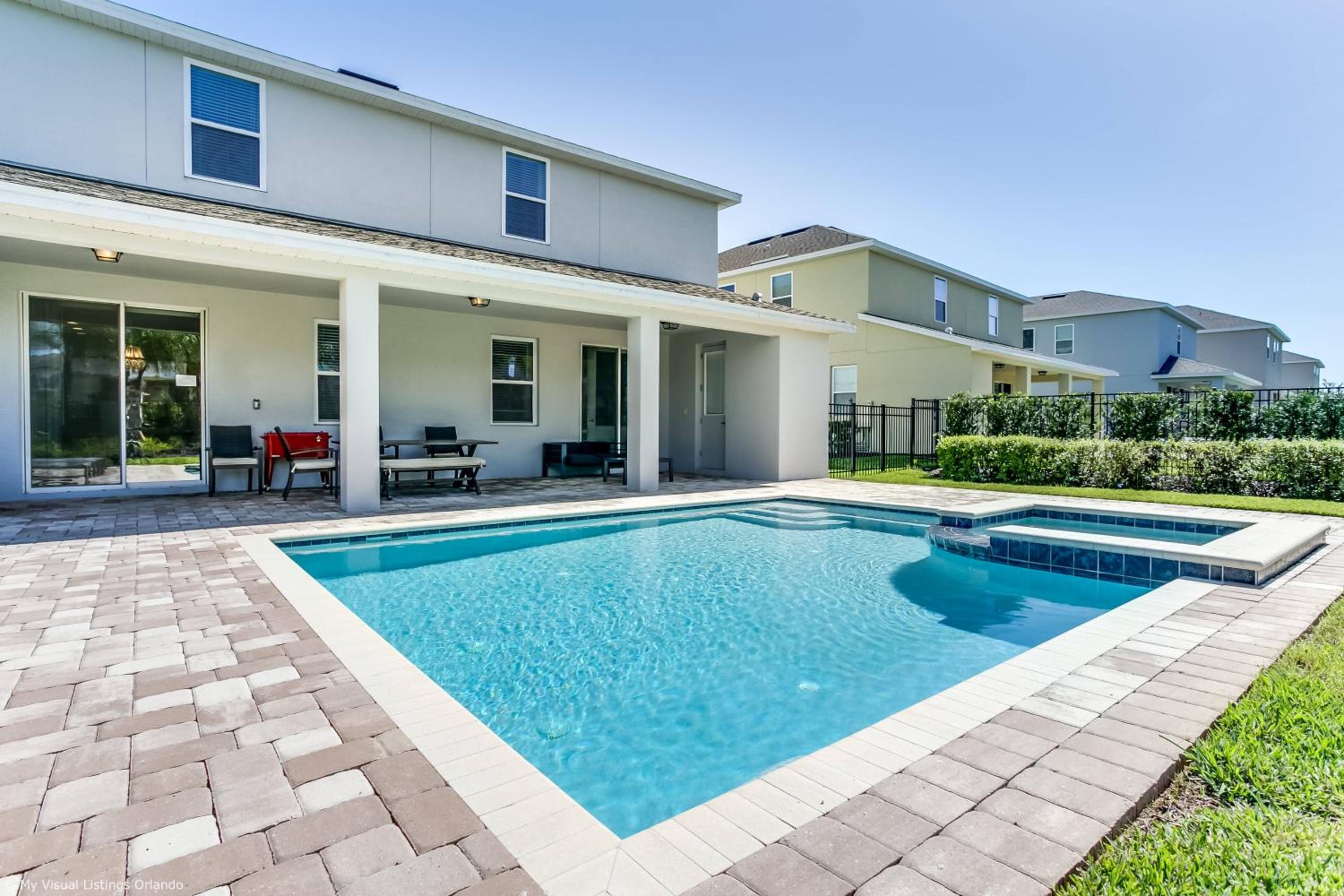 Encore Resort 8 Bedroom Home with Pool 2114