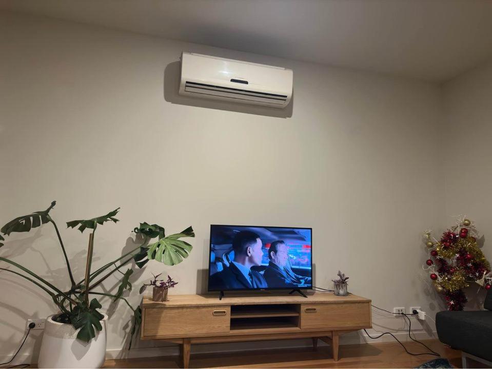 2BEDROOM DUPLEX ELWOOD