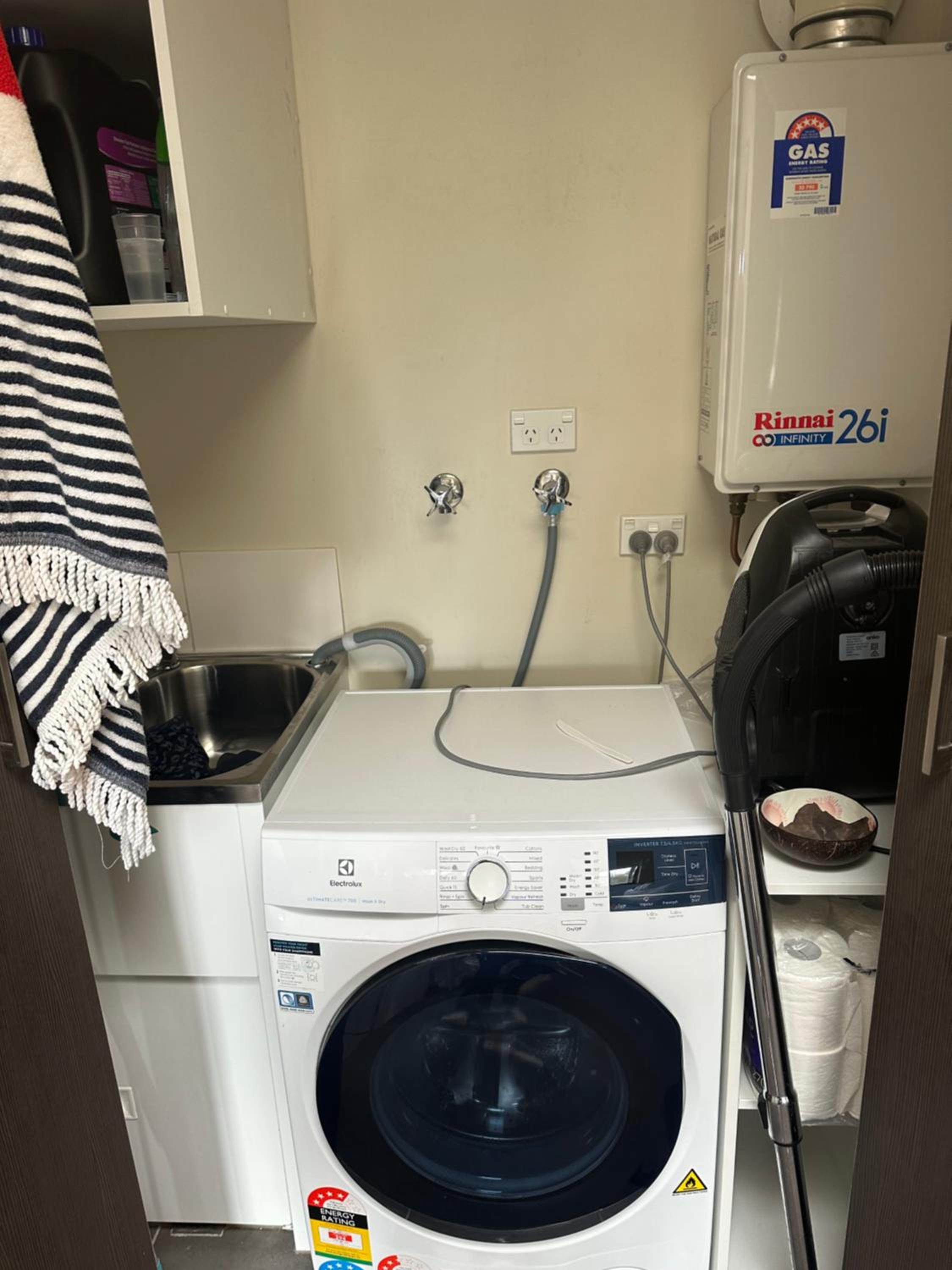 2BEDROOM DUPLEX ELWOOD