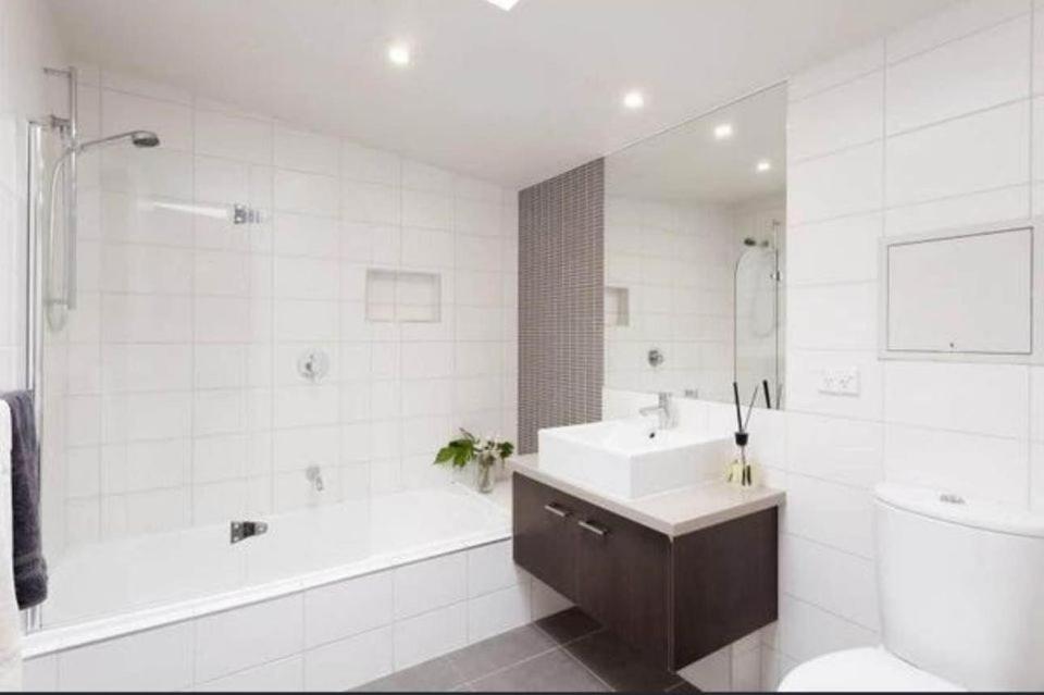 2BEDROOM DUPLEX ELWOOD