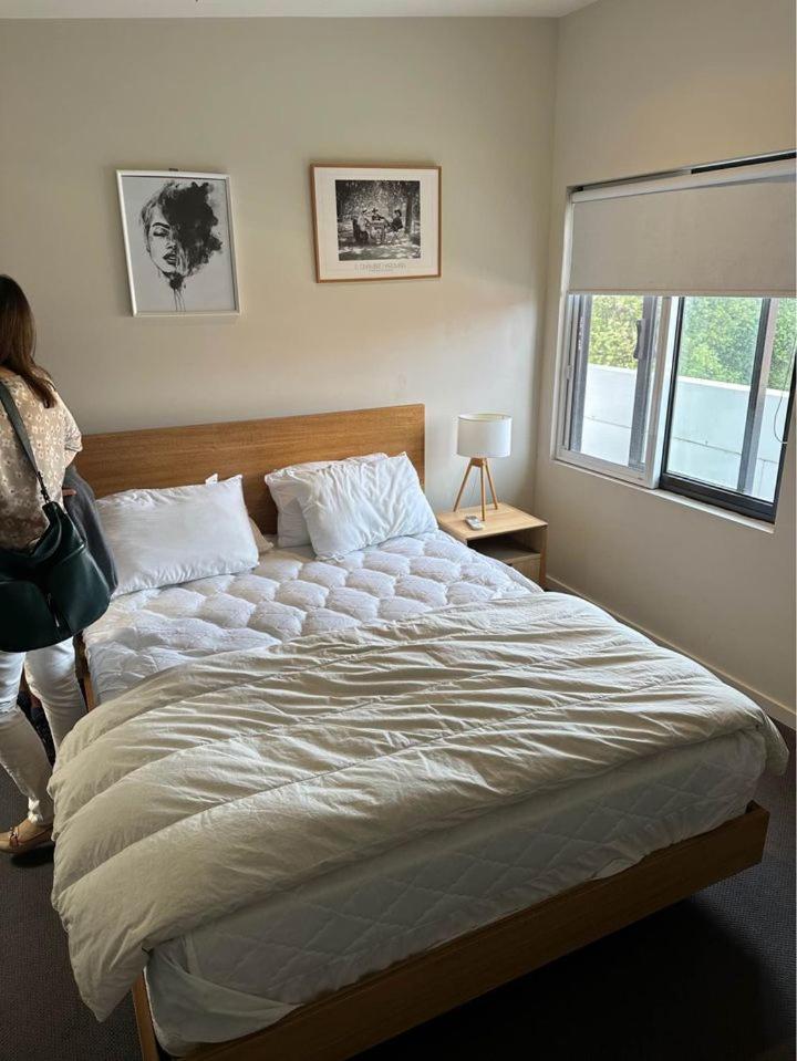 2BEDROOM DUPLEX ELWOOD