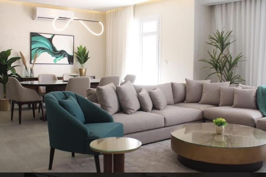 Eden Stays Spacious beautifully designed 4BR apt
