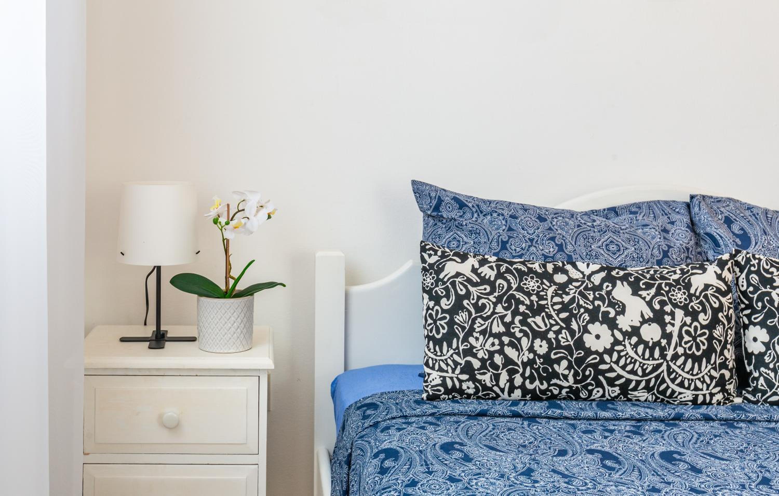 Just renovated beautiful 2 bed apartment in Paphos 5 min drive to the beach