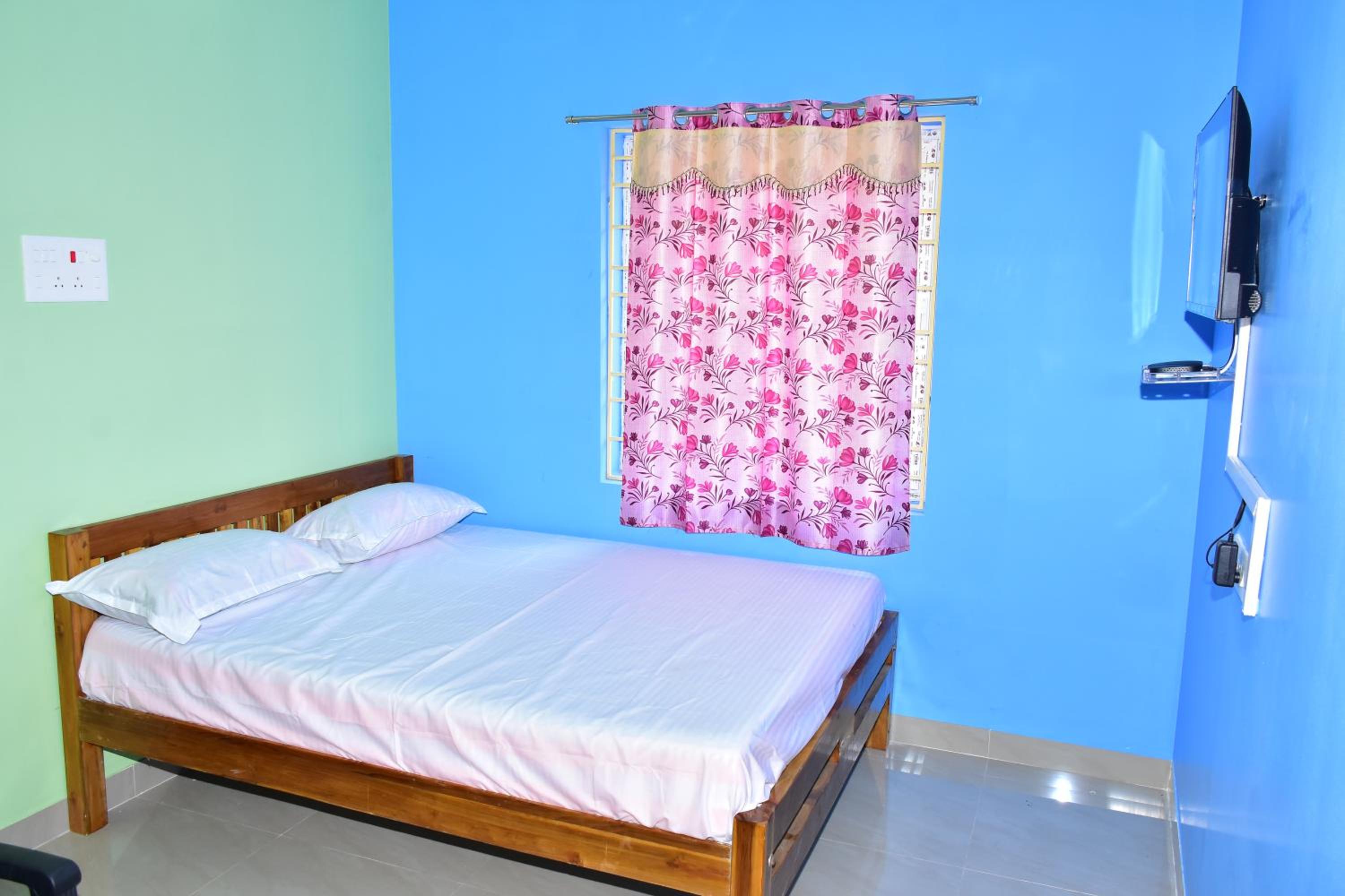 Hotel KIRITHI AC & RESIDENCY view 4
