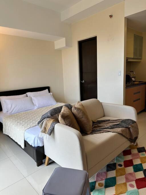 L Stays Viceroy Taguig (200mbps, Pool Access) view 4
