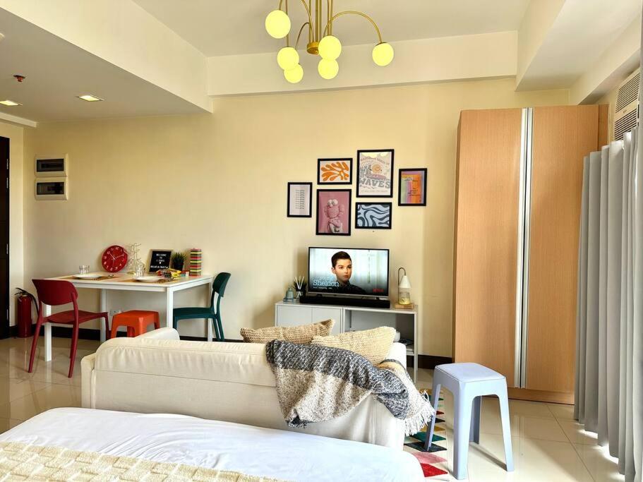L Stays Viceroy Taguig (200mbps, Pool Access) view 3