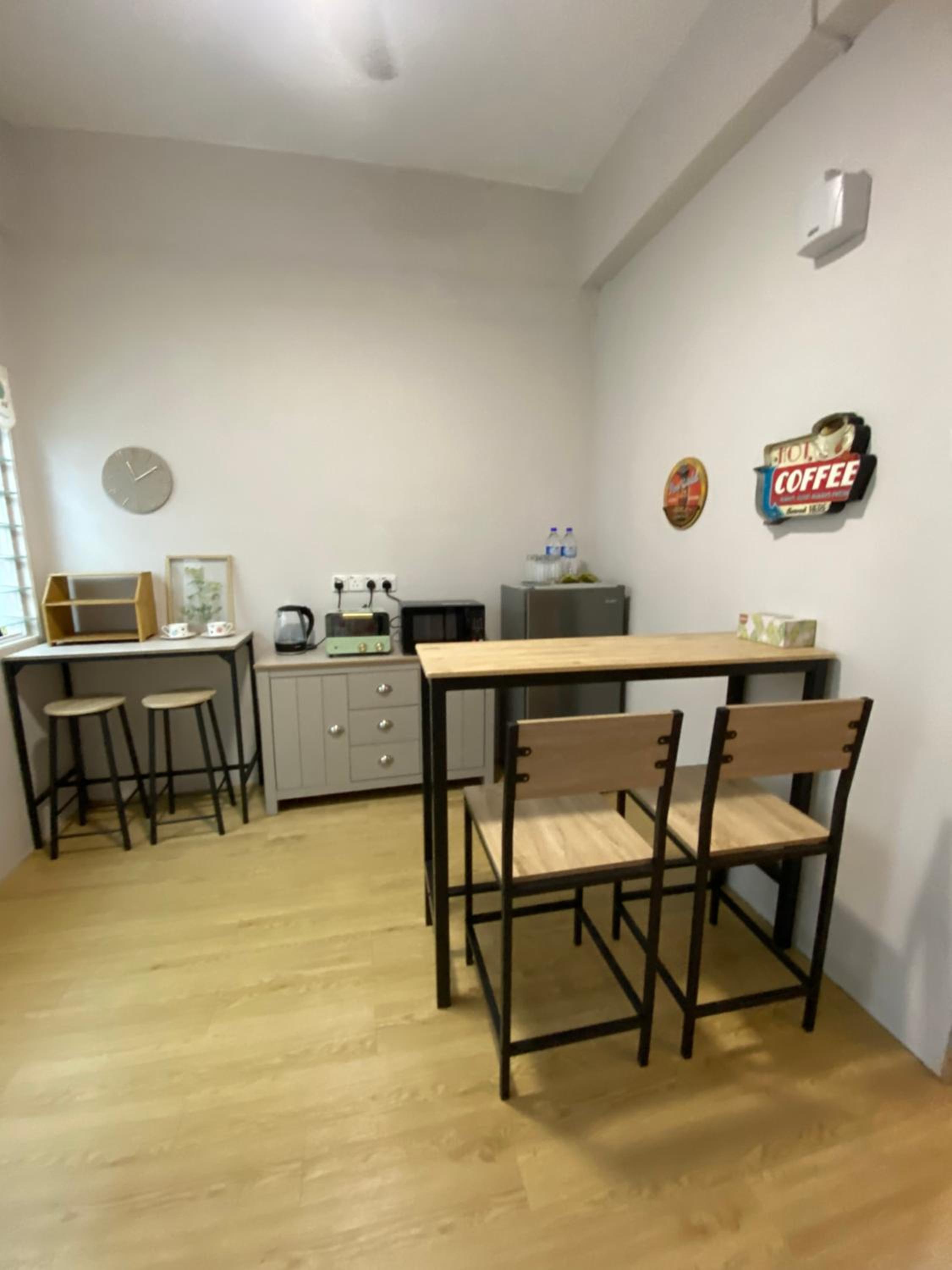 Lemon Olive Stylish Townhouse