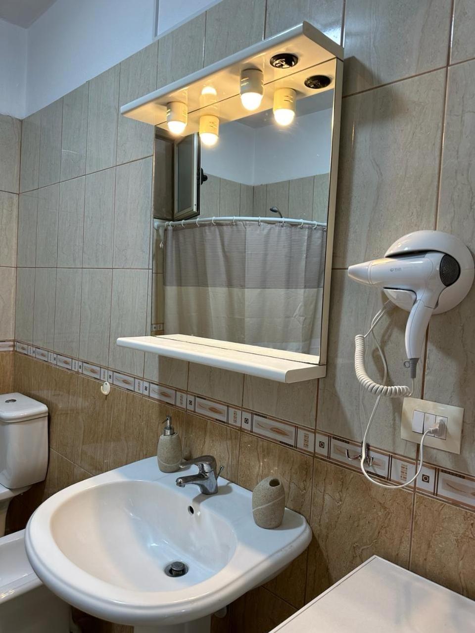 BEACHFRONT VLORA APARTMENT