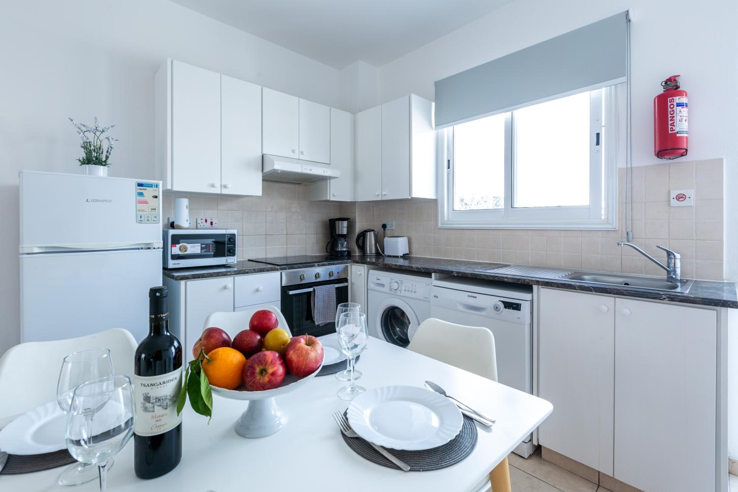 Just renovated beautiful 2 bed apartment in Paphos 5 min drive to the beach