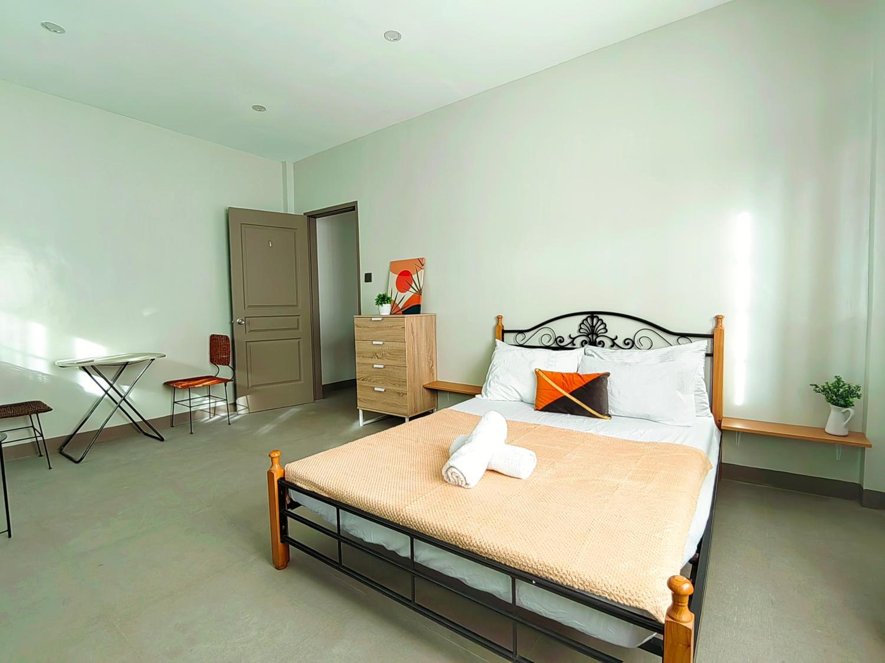 HOST HOMESPACE
