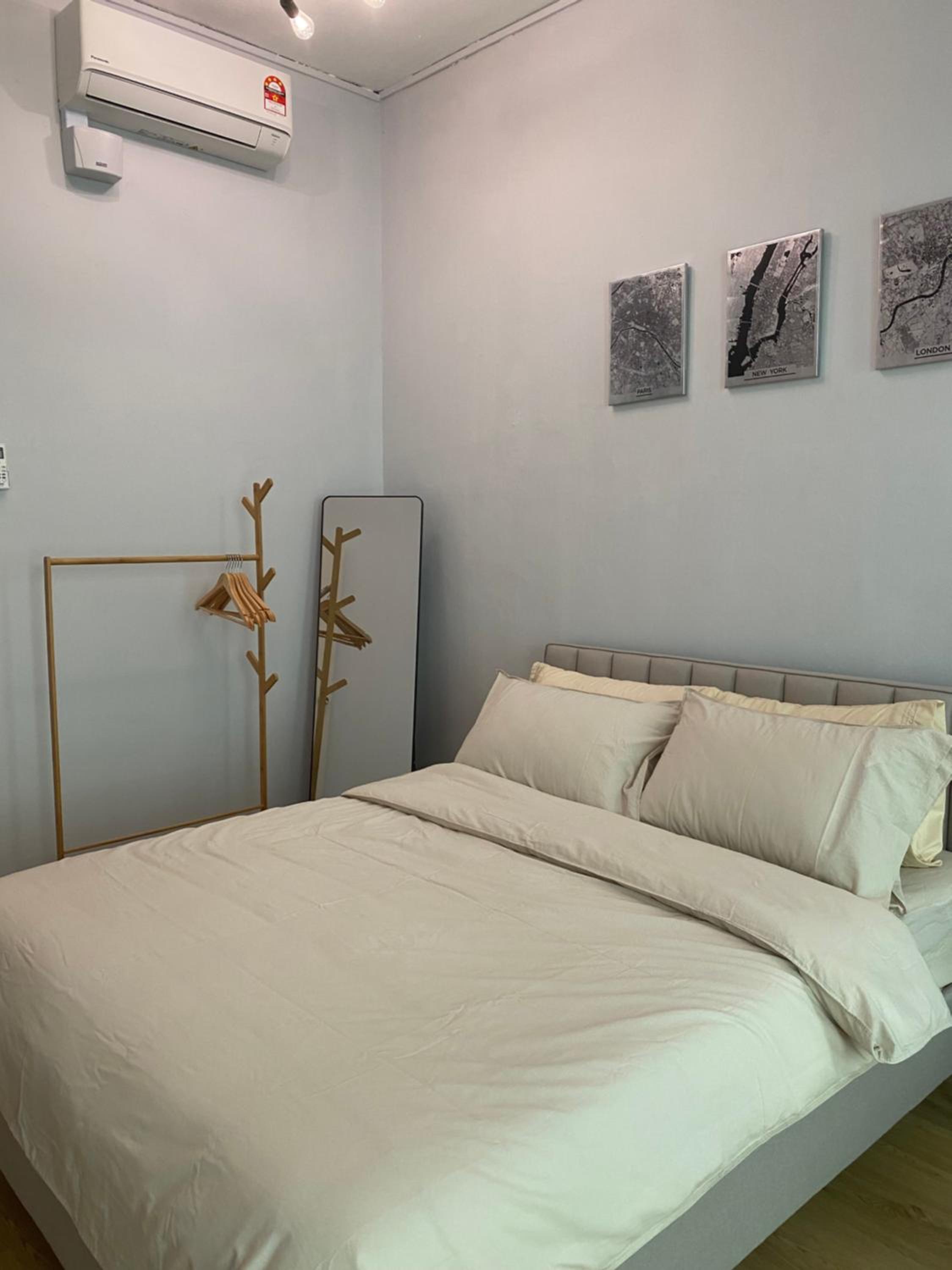 Lemon Olive Stylish Townhouse