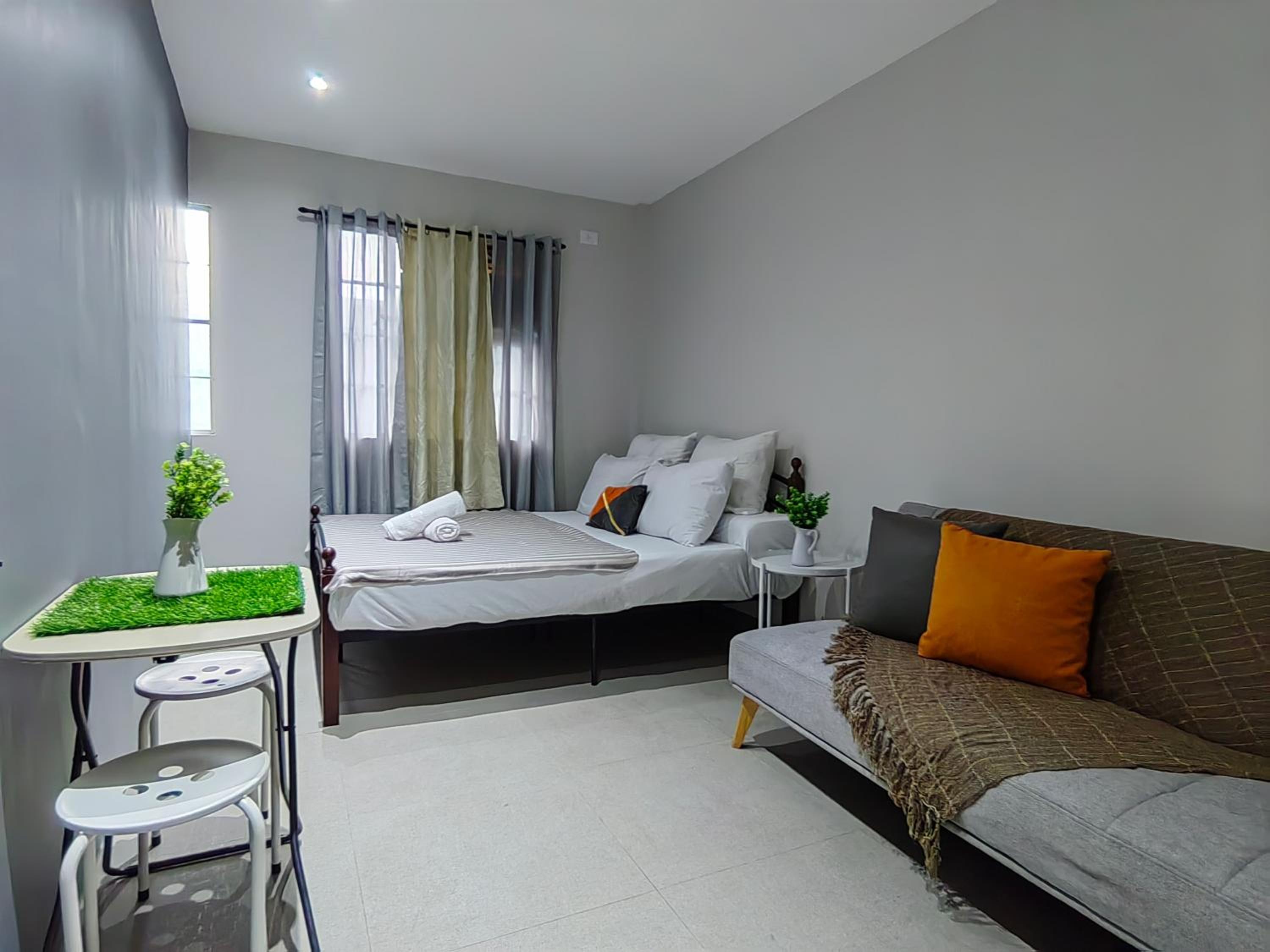 HOST HOMESPACE