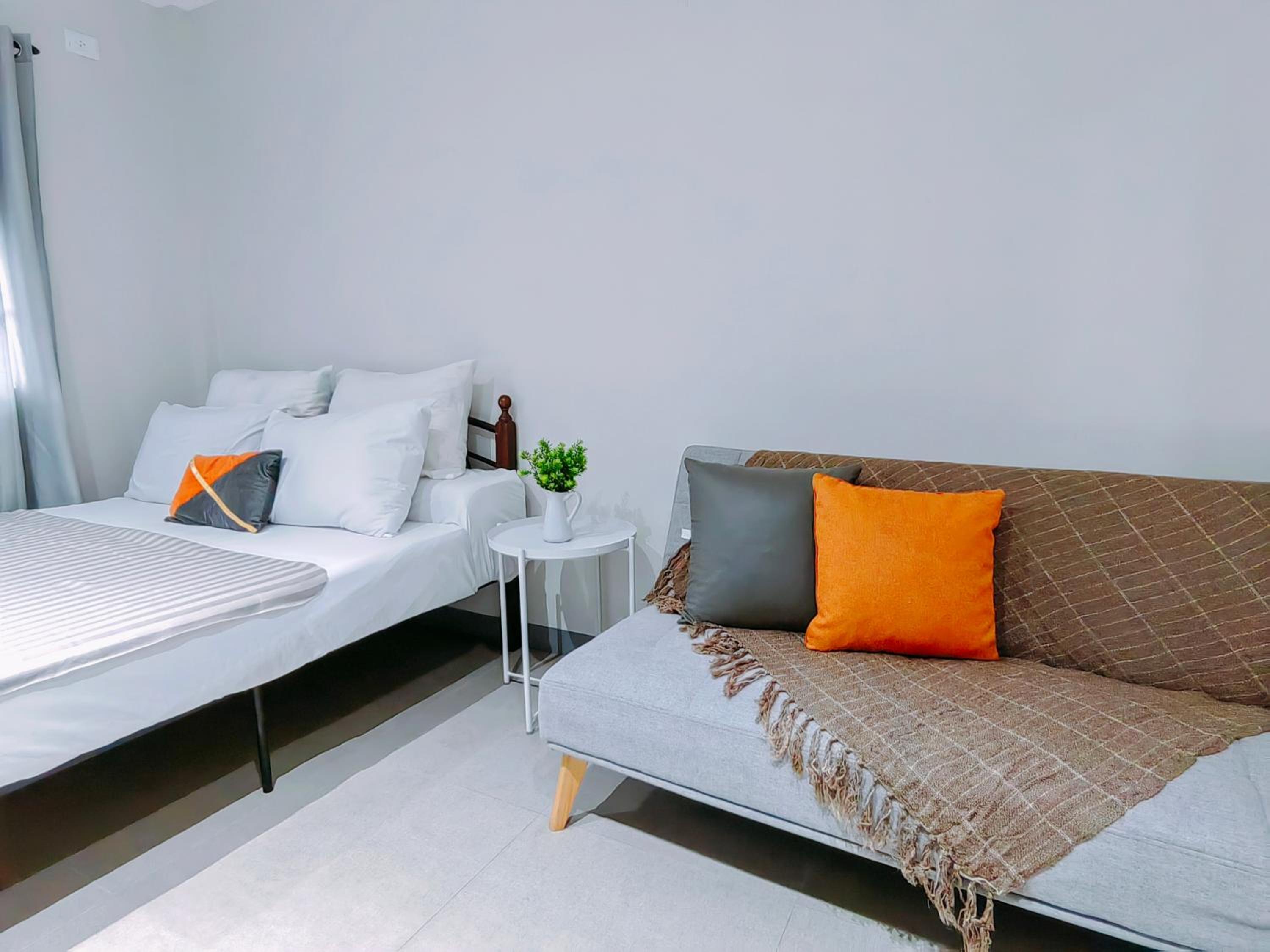 HOST HOMESPACE
