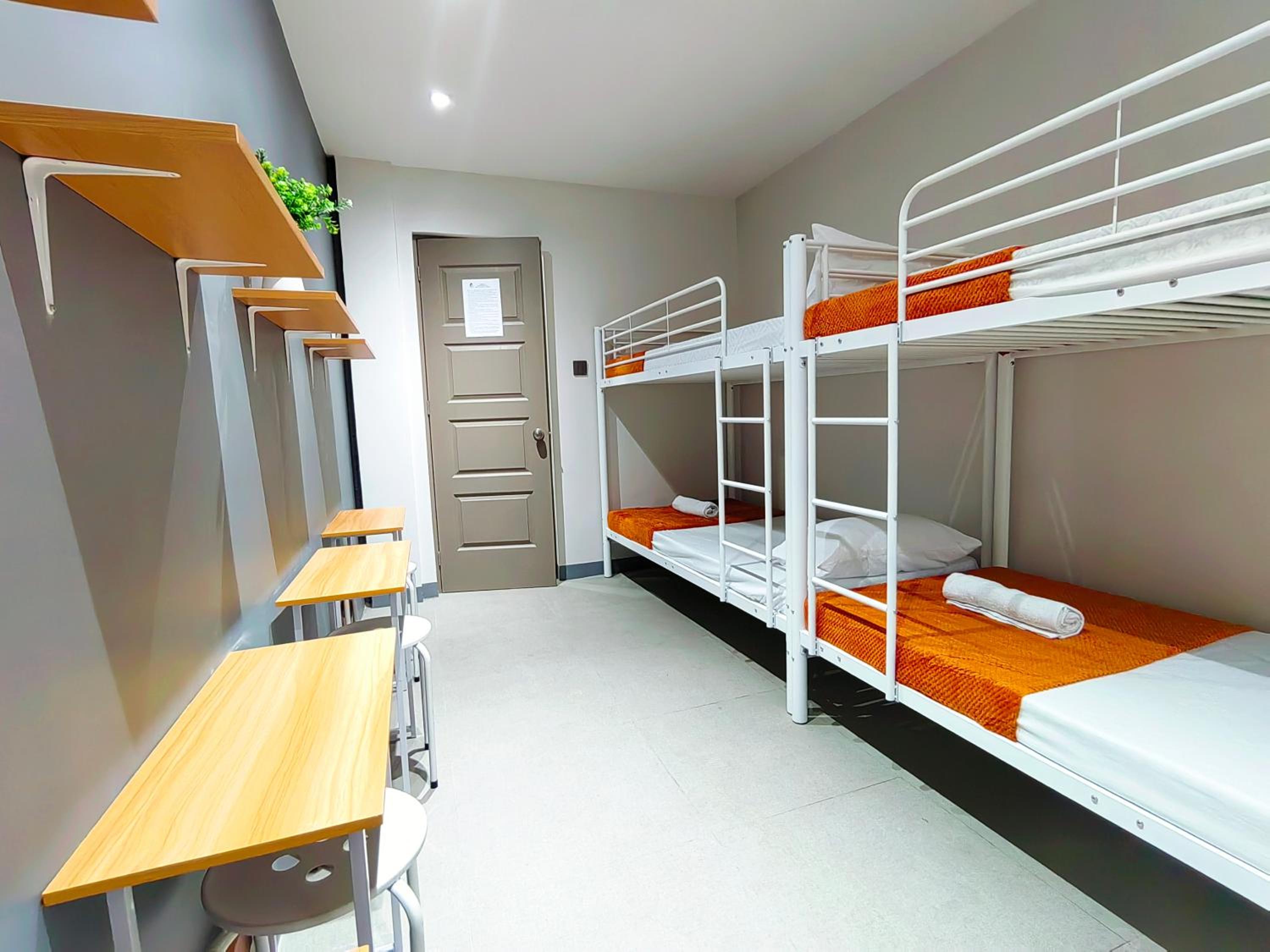 HOST HOMESPACE
