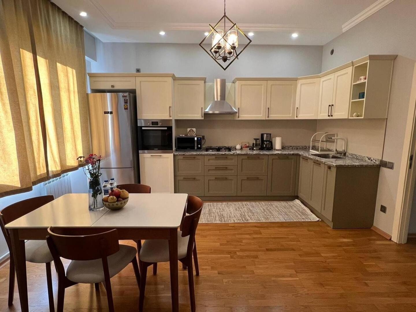 LUXUARY NEW Build One Bedroom Apartment,Northern Avenue,Centre