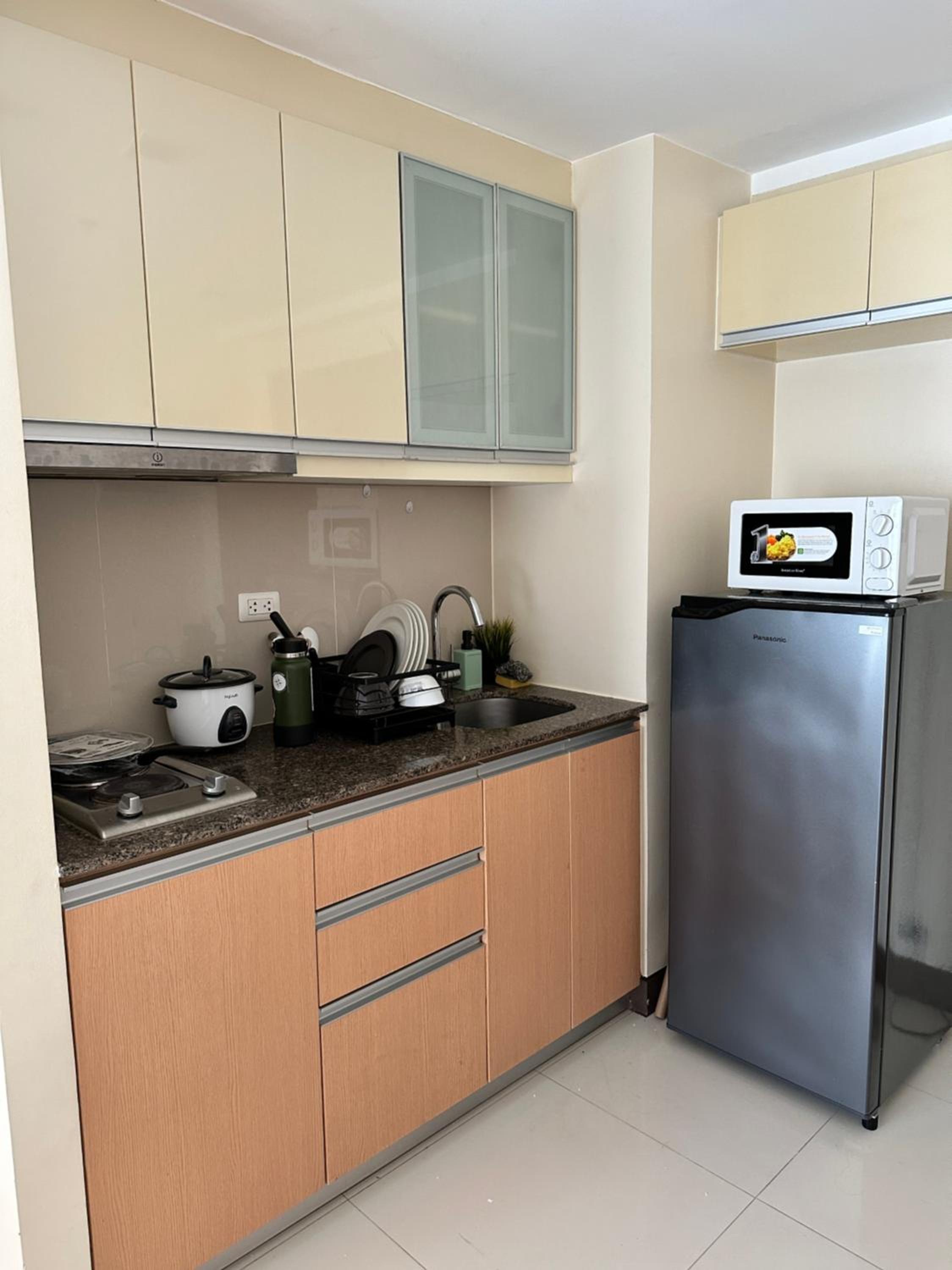 L Stays Viceroy Taguig (200mbps, Pool Access) view 2