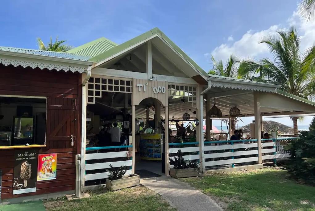 Coco Breeze - Anse des Rochers