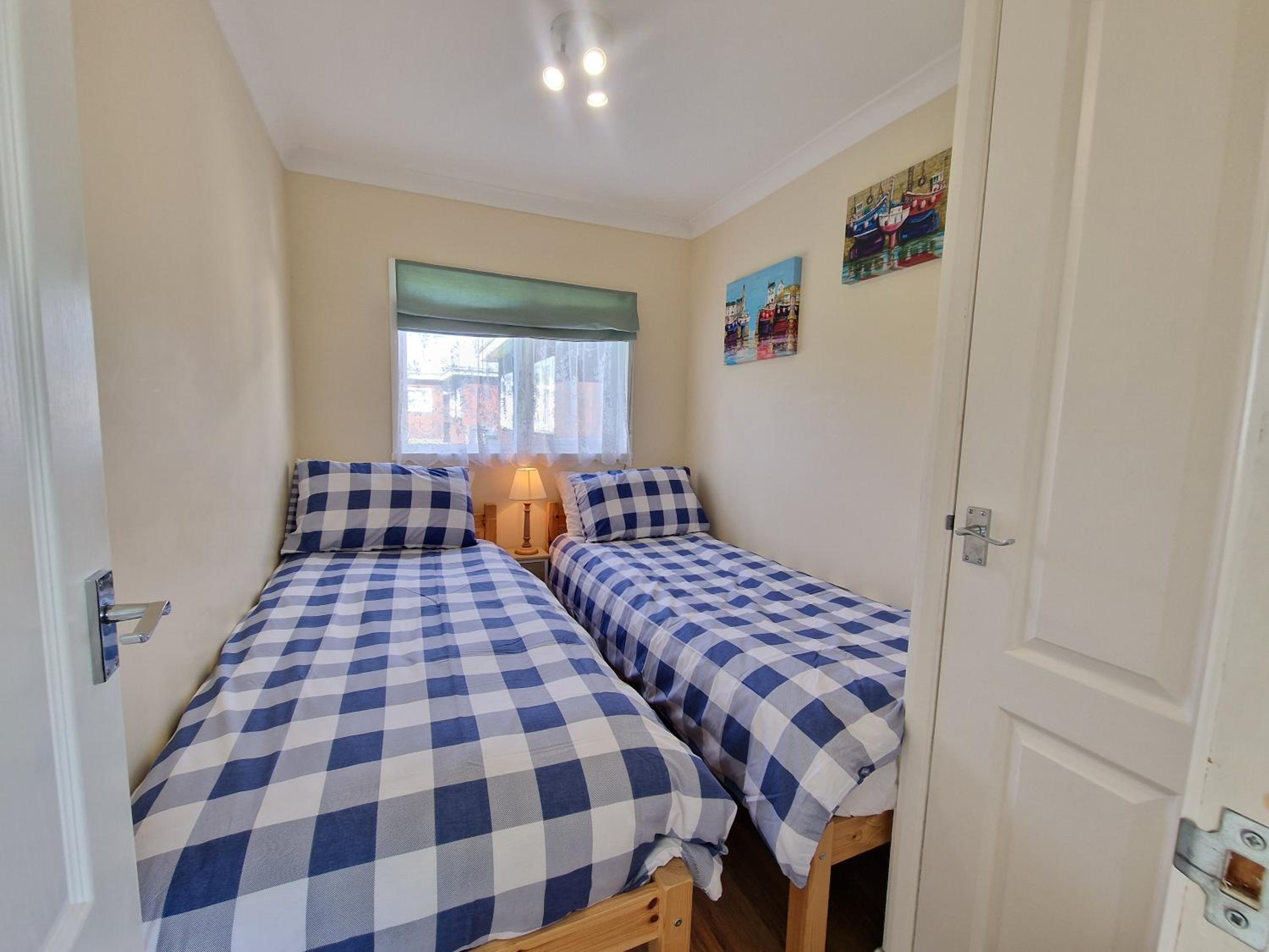 169 Broadside Holiday Chalet near Broads & Beaches view 4