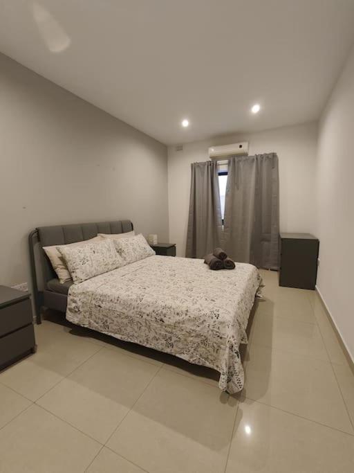 2 bedroom apartment found in a great location photo 5