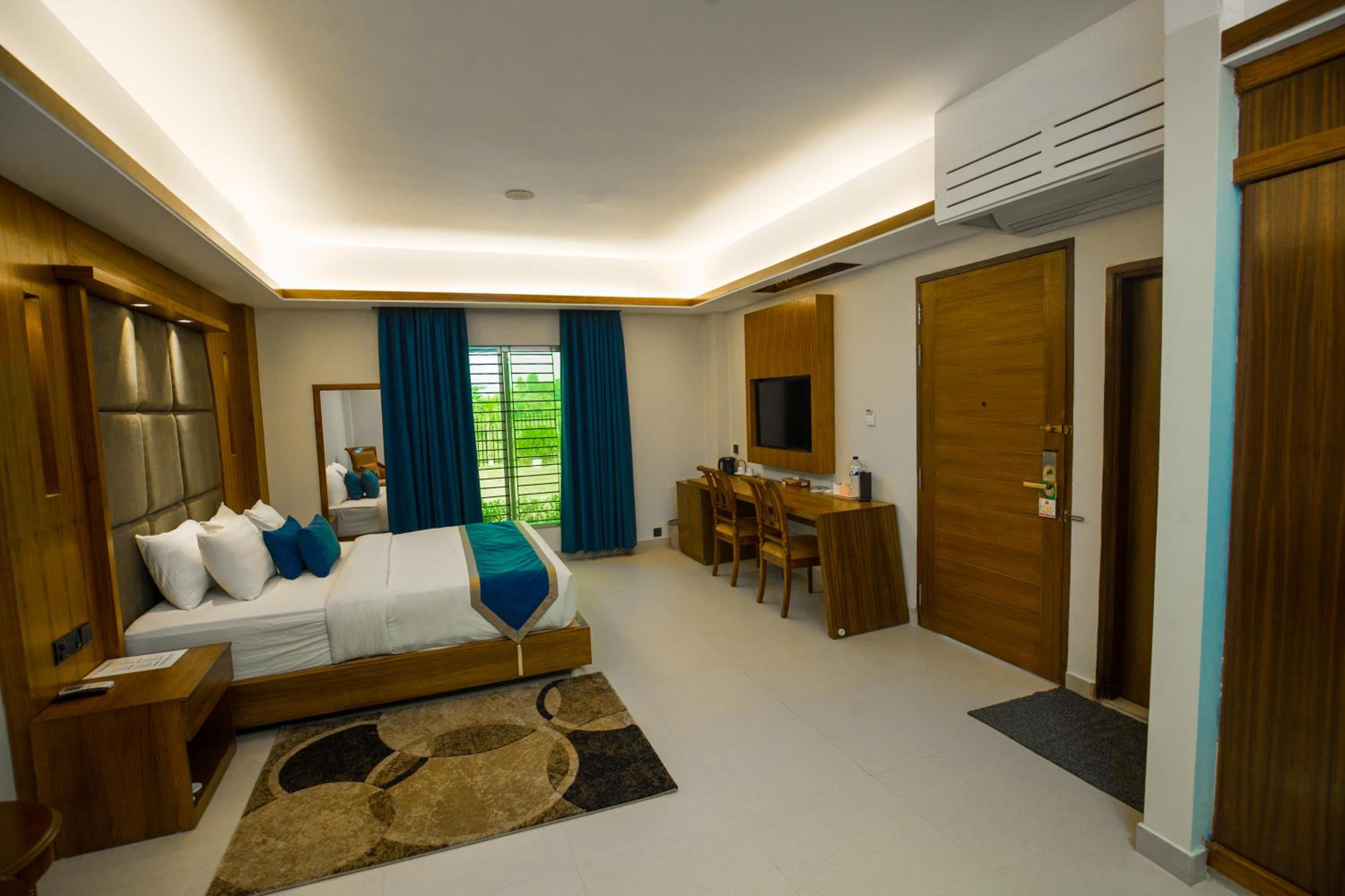 Shaira Garden Hotel & Resorts
