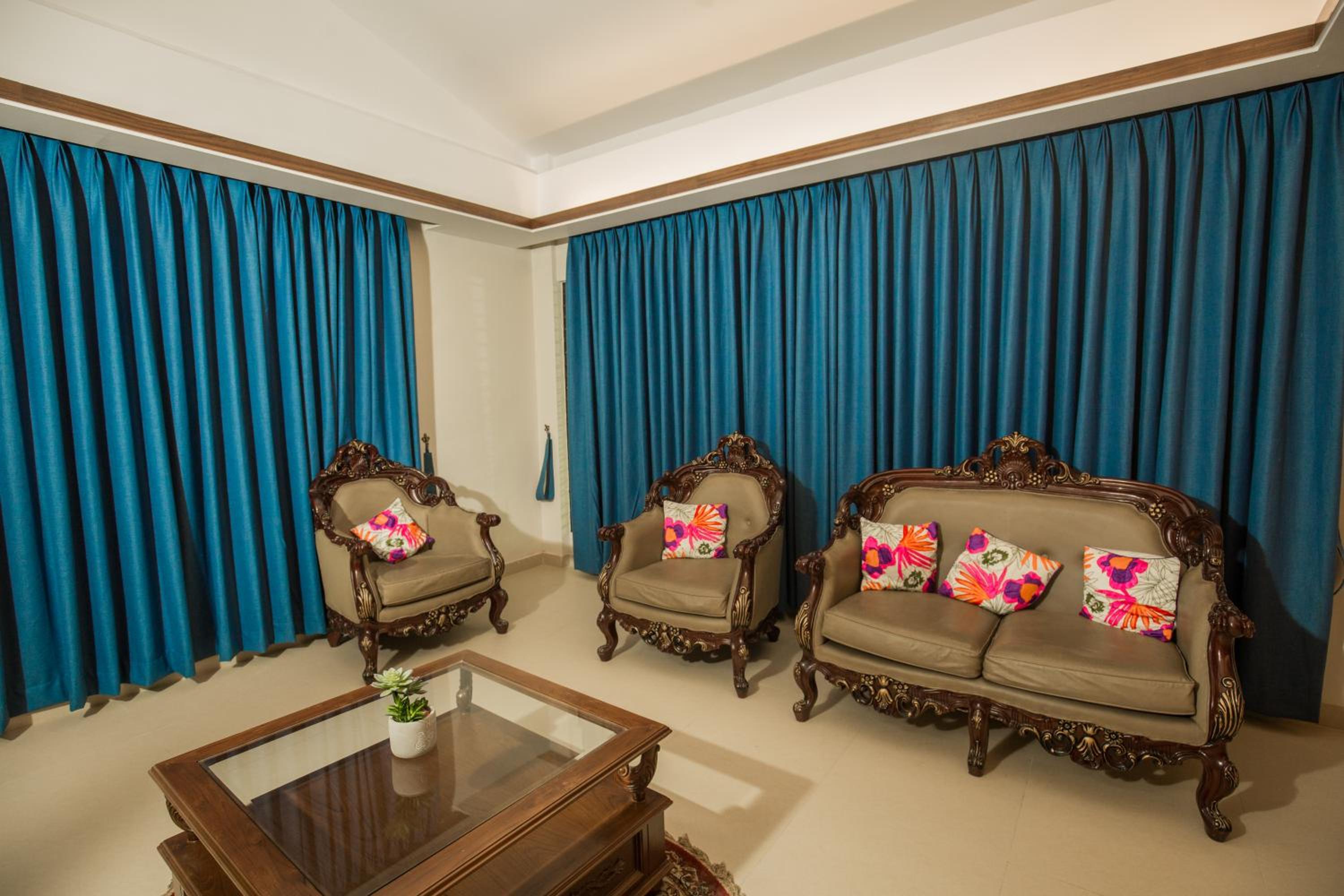 Shaira Garden Hotel & Resorts