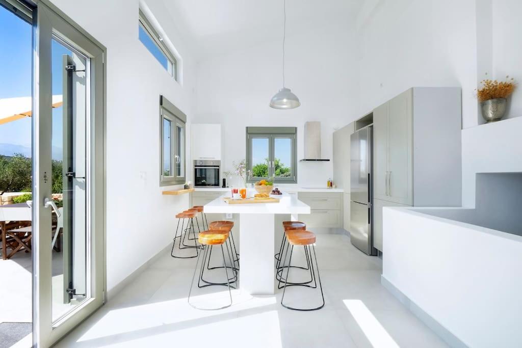 Olive Apt - Akrotiri view 2