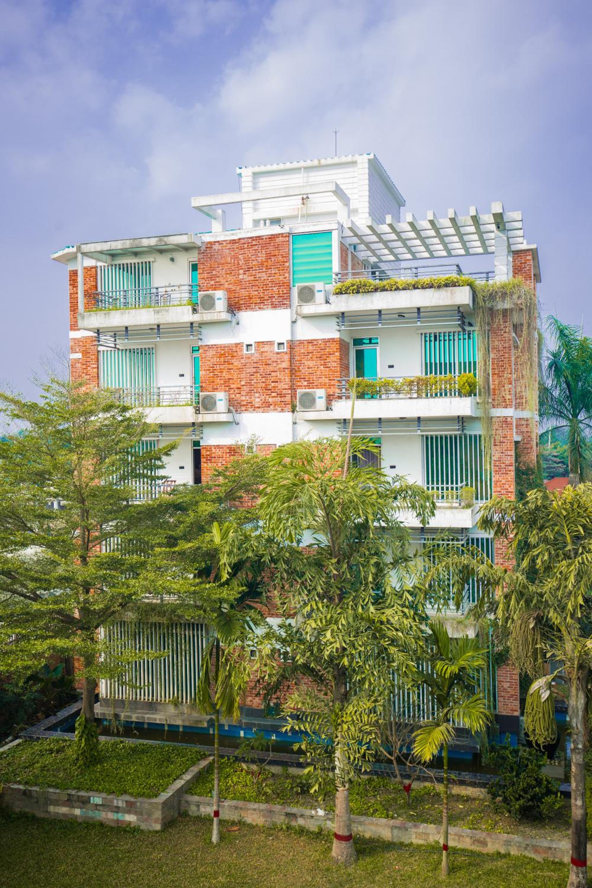 Shaira Garden Hotel & Resorts