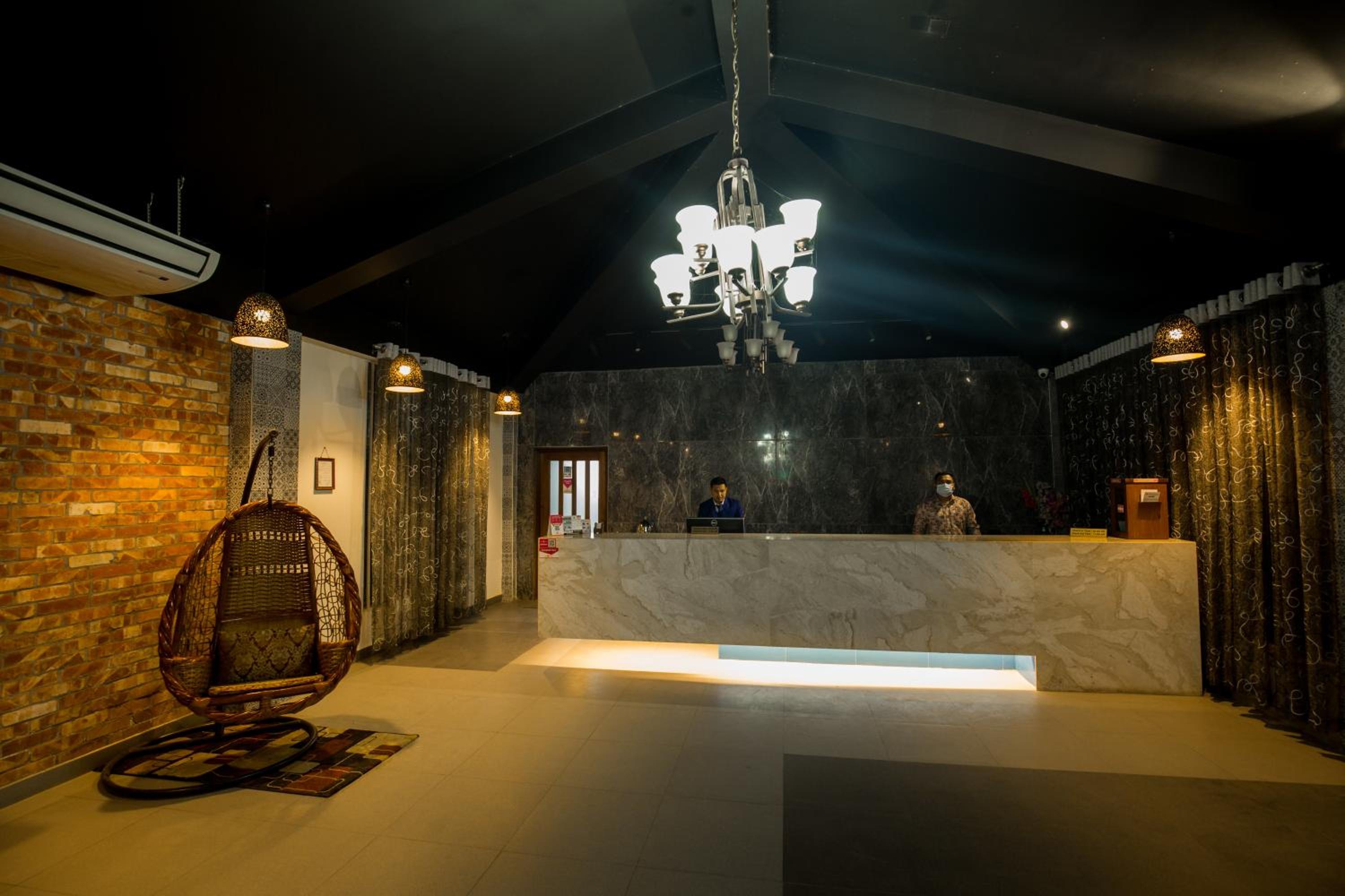Shaira Garden Hotel & Resorts