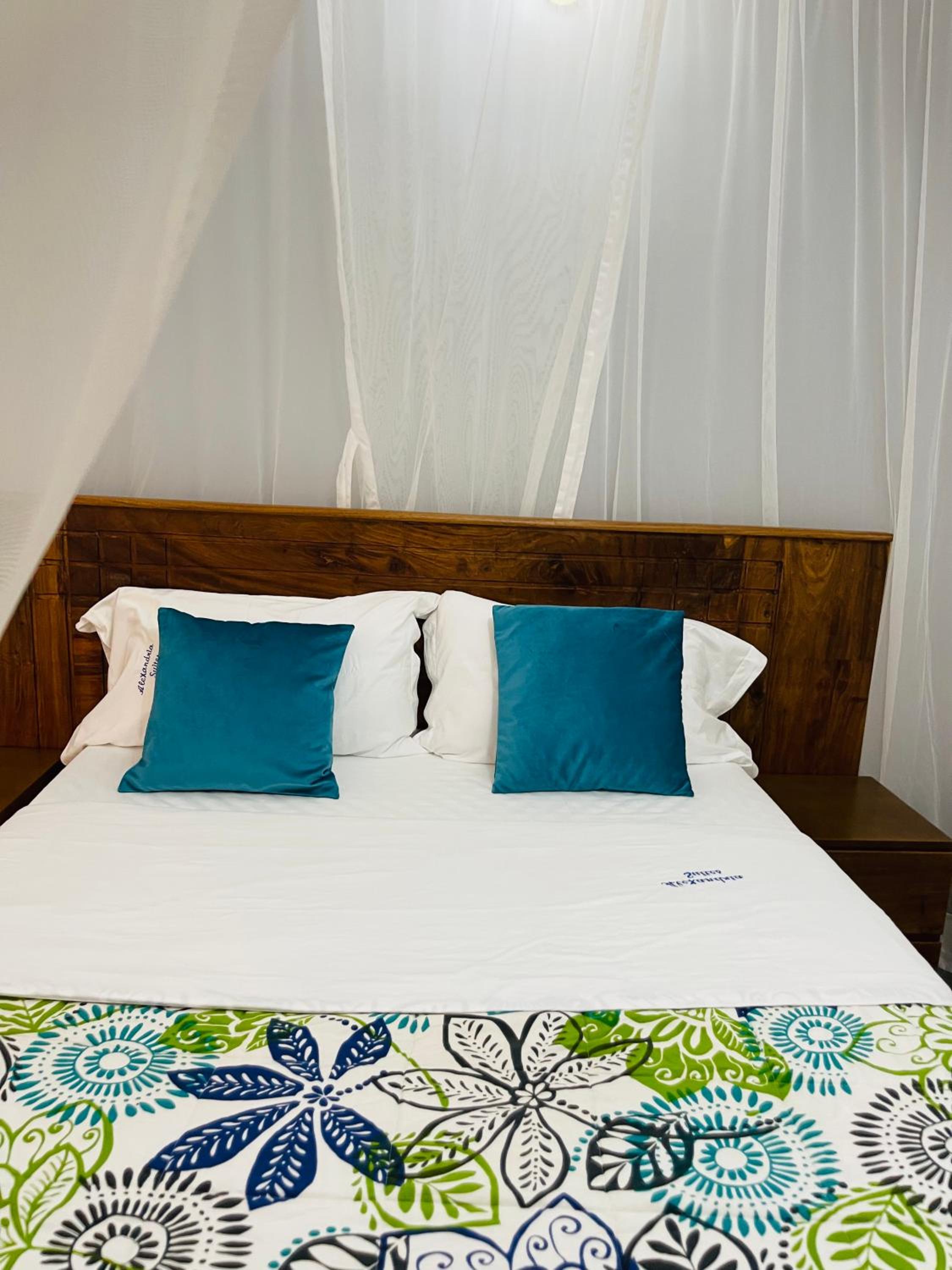 Alexandria Suites