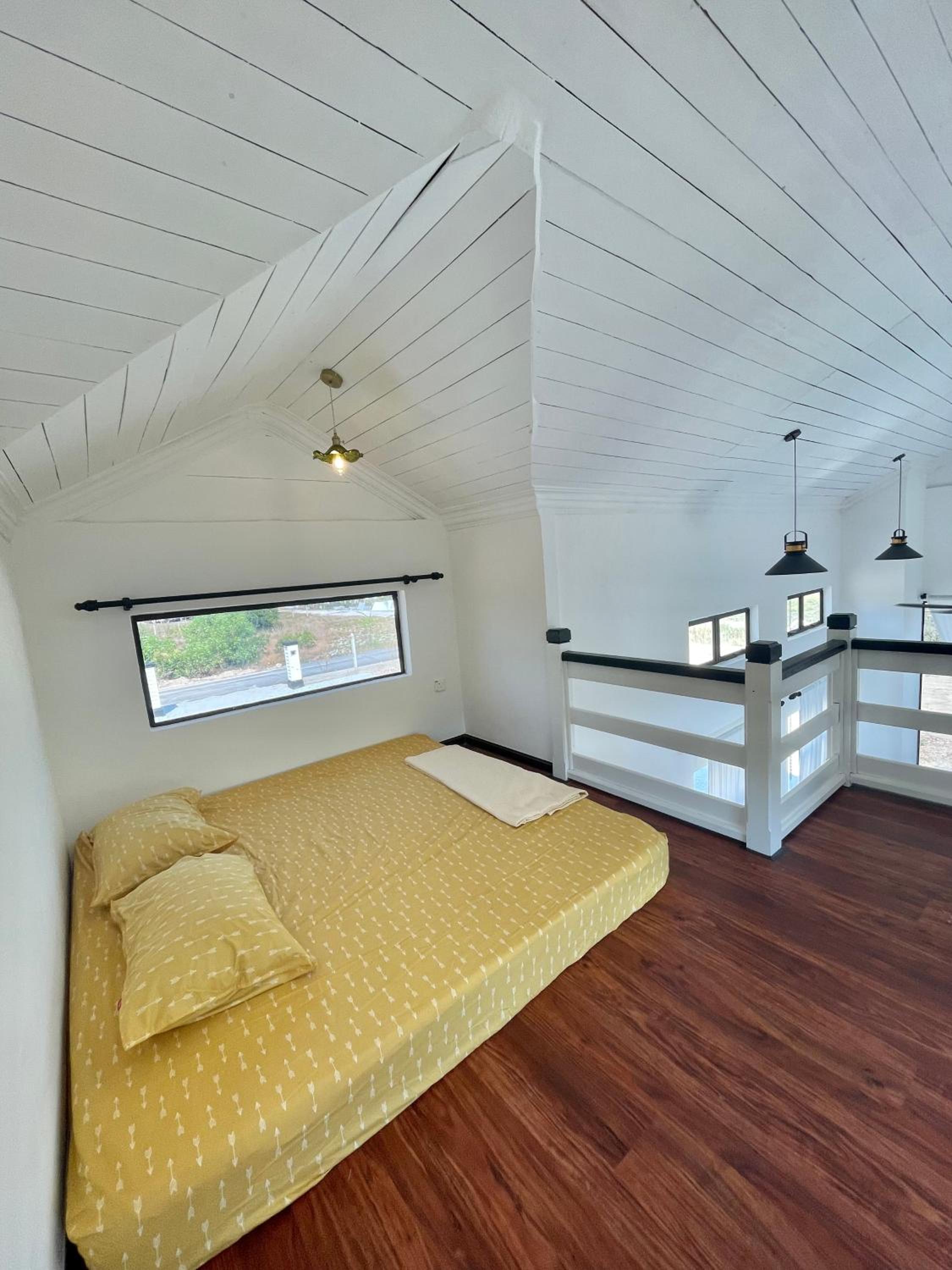 Memerang Tiny House & Pool near Merang Jetty
