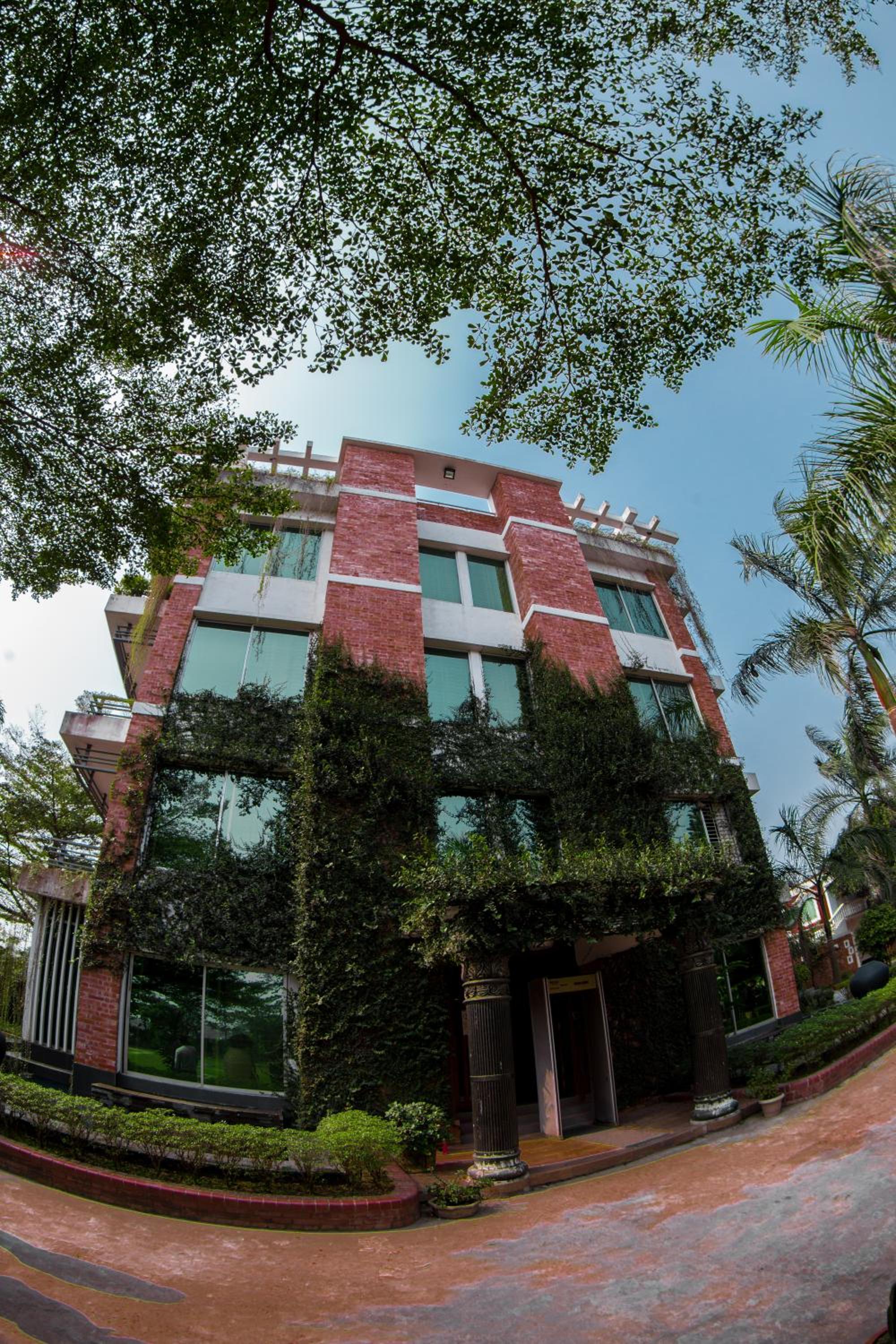 Shaira Garden Hotel & Resorts