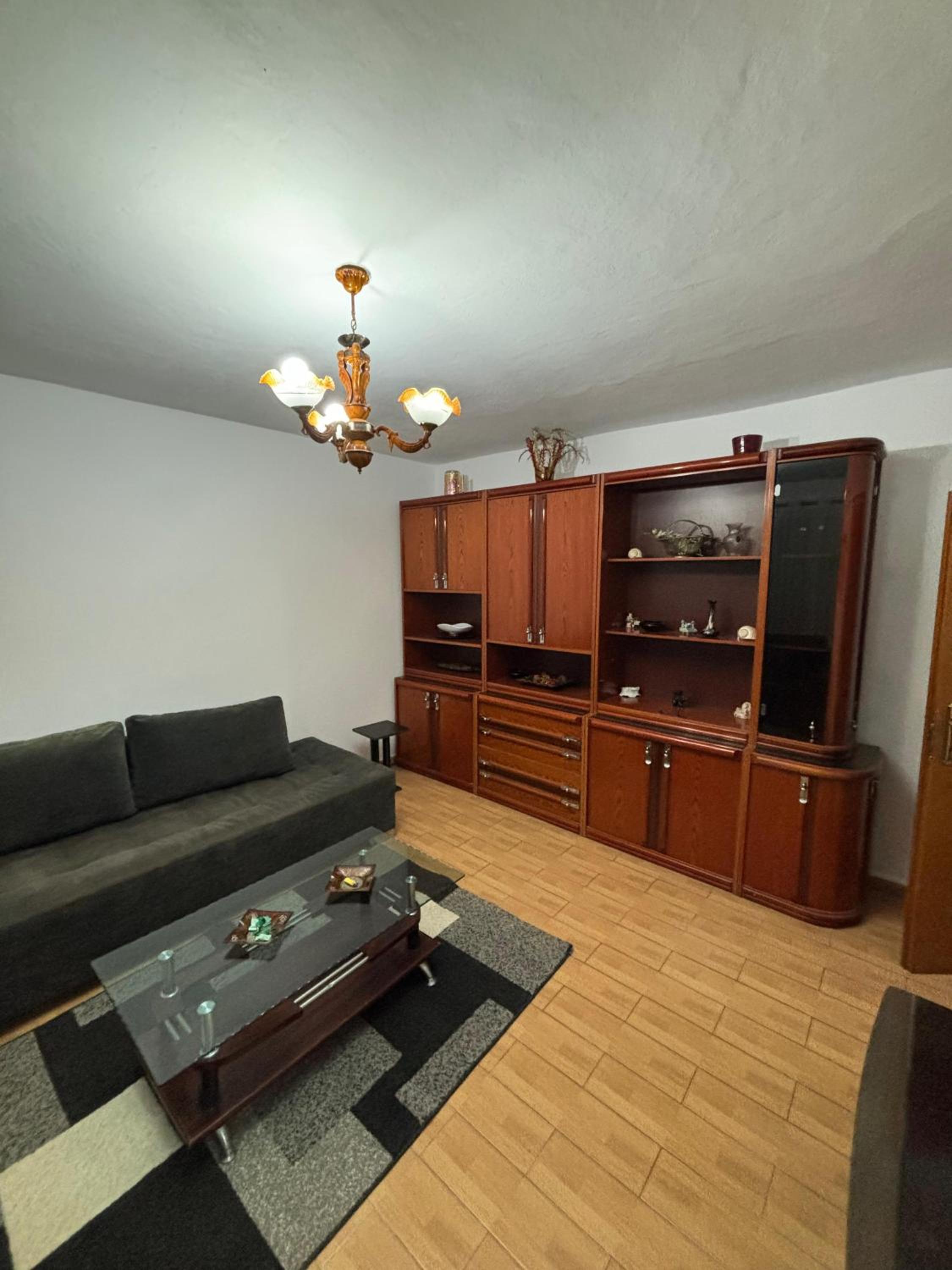Aron'apartament in center