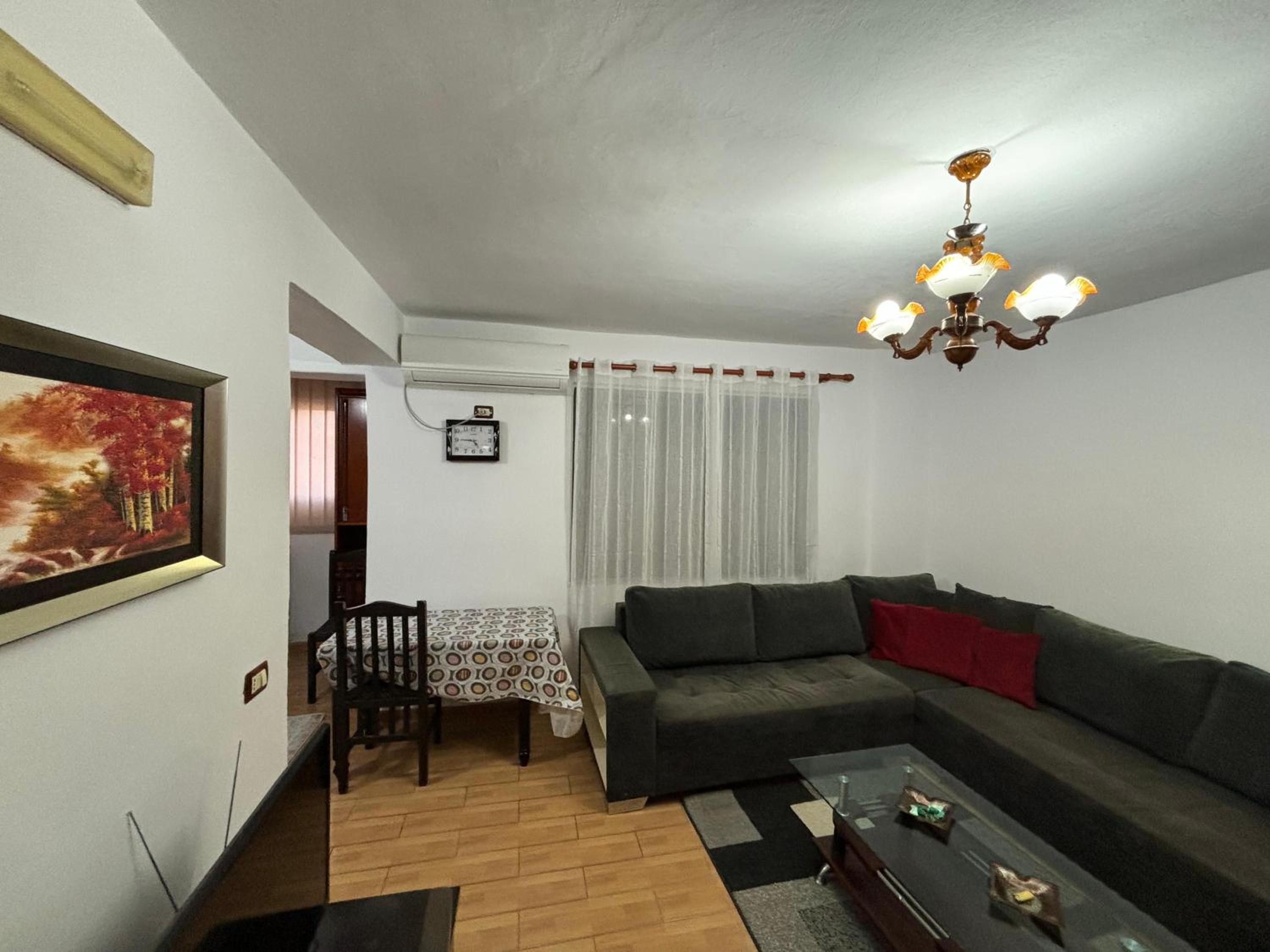 Aron'apartament in center