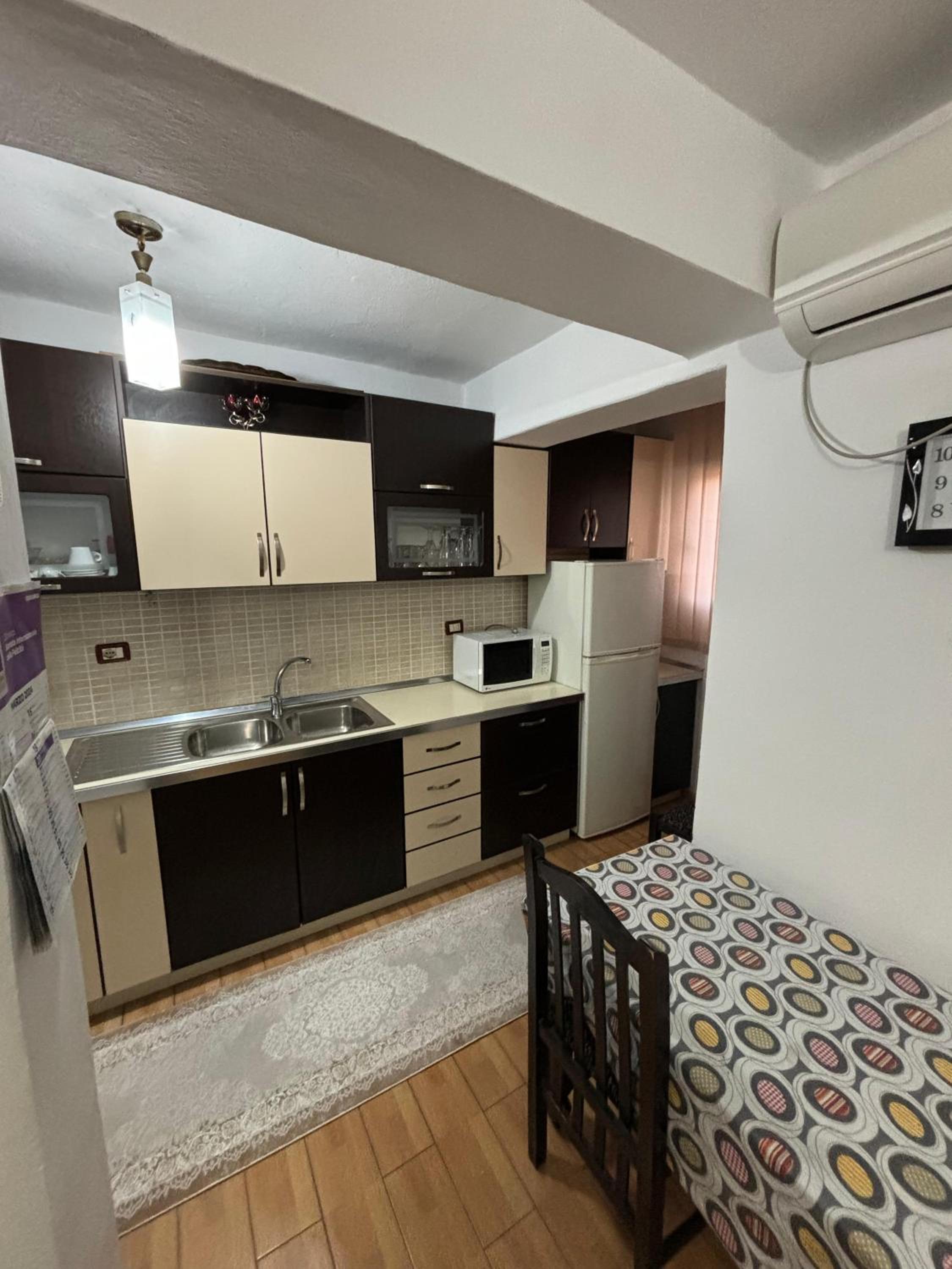 Aron'apartament in center