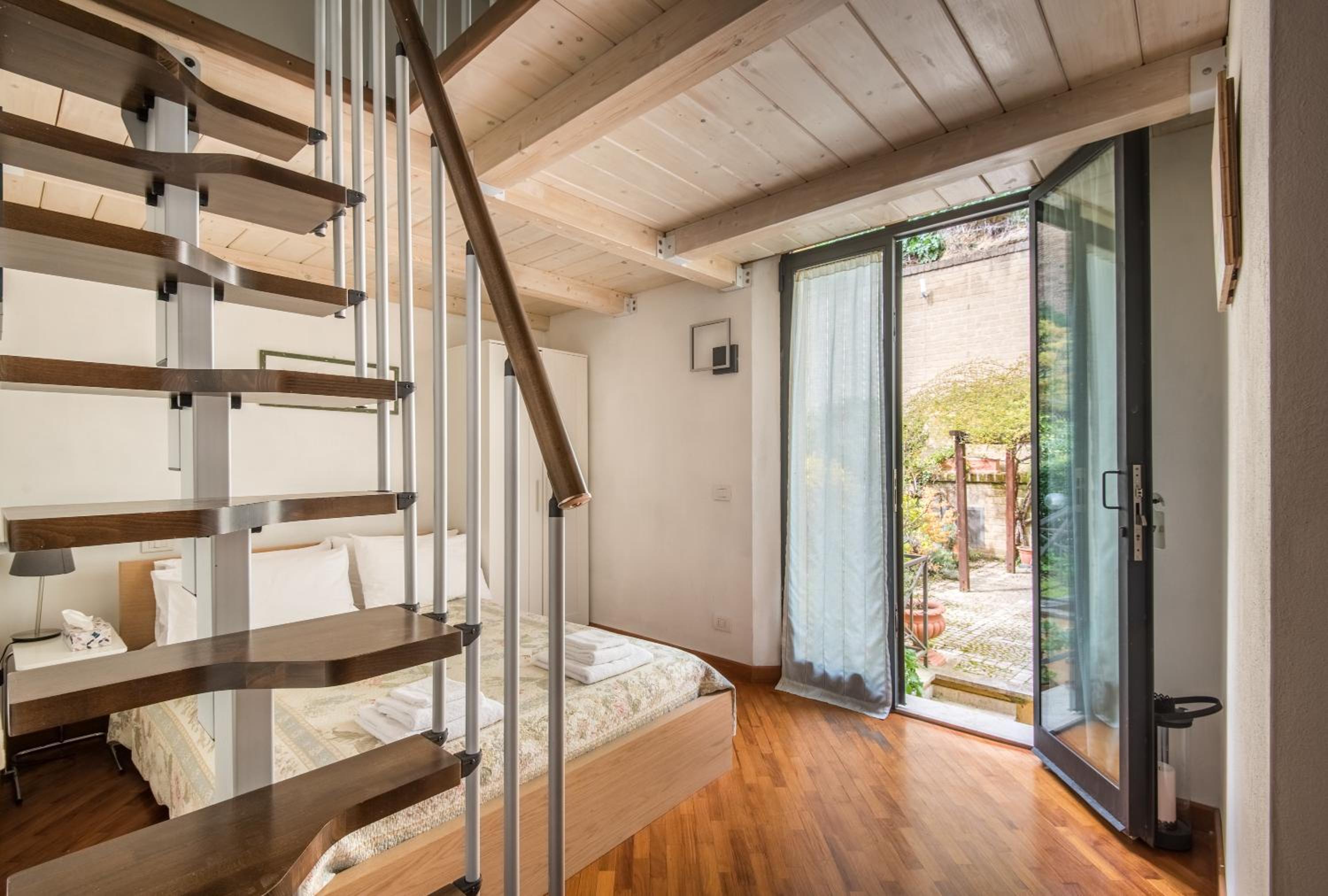 Photo 63