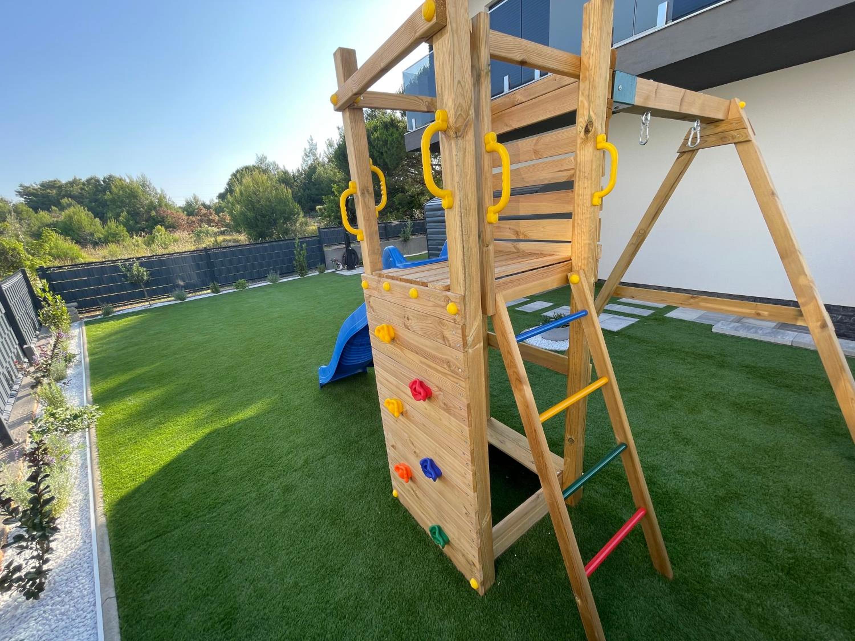 Photo 6