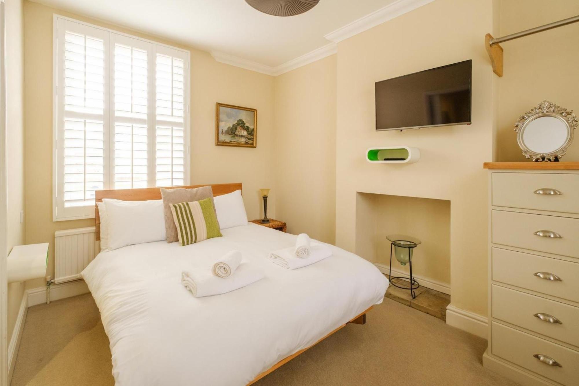 Tanyard House