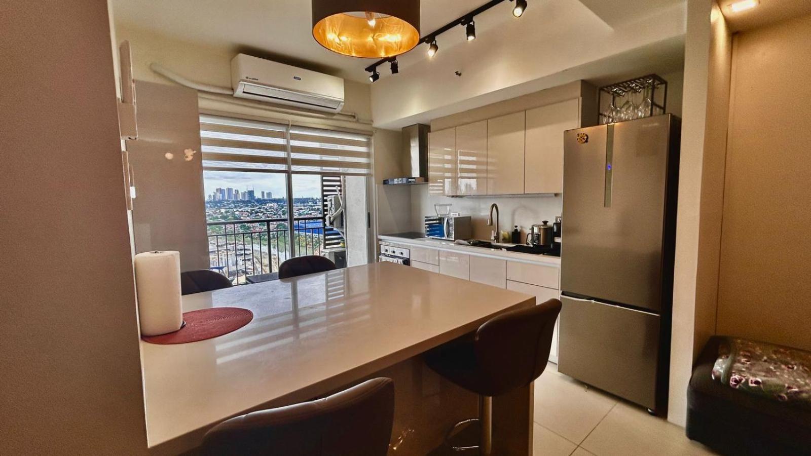 2 BR Condo Free Wifi & Netflix - Circulo Verde, Eastwood Libis, Quezon City view 4